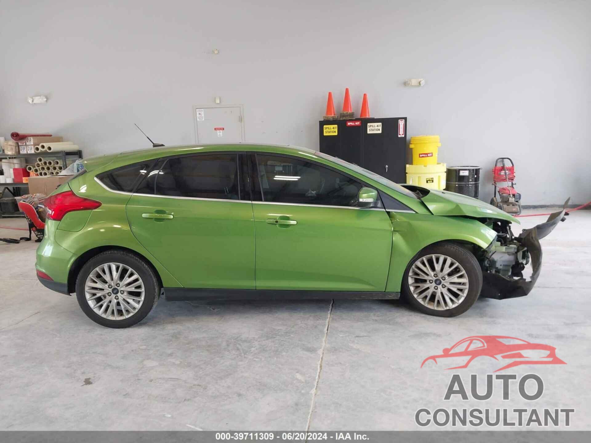 FORD FOCUS 2018 - 1FADP3N22JL272130