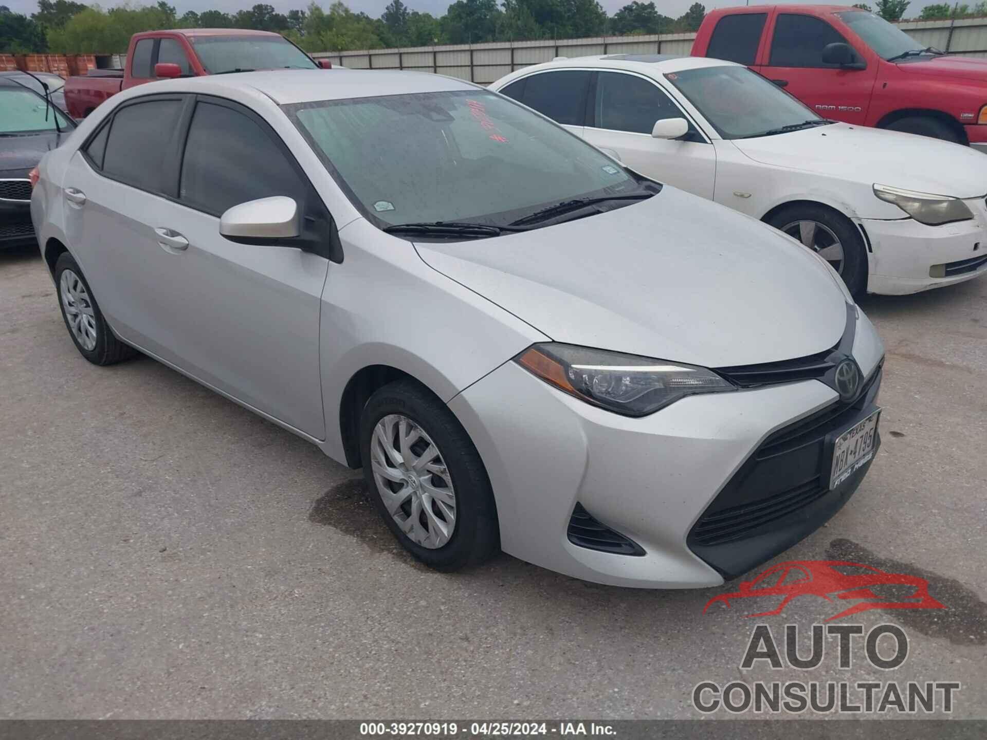 TOYOTA COROLLA 2018 - 5YFBURHE3JP755345