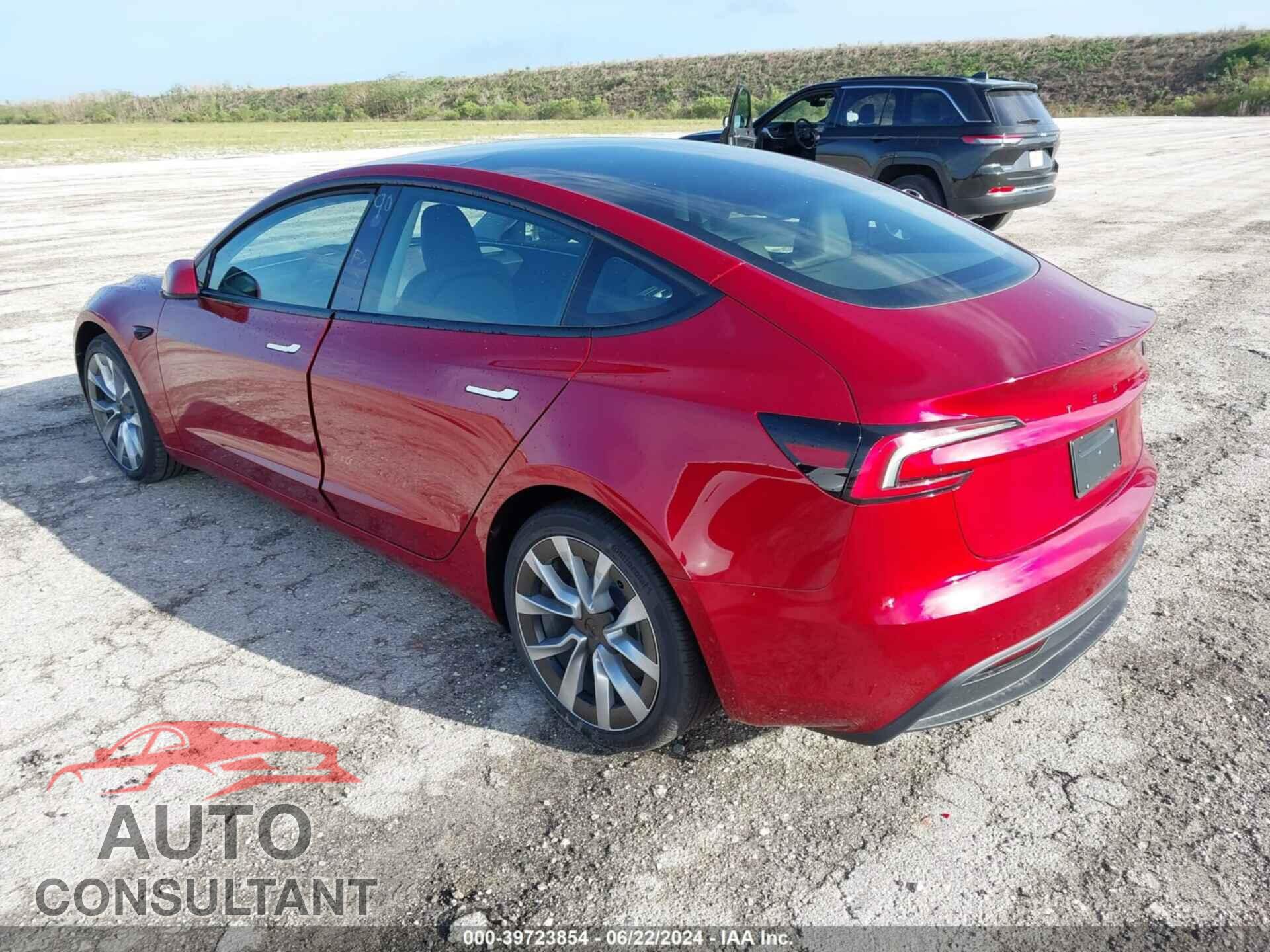 TESLA MODEL 3 2024 - 5YJ3E1EA0RF760823