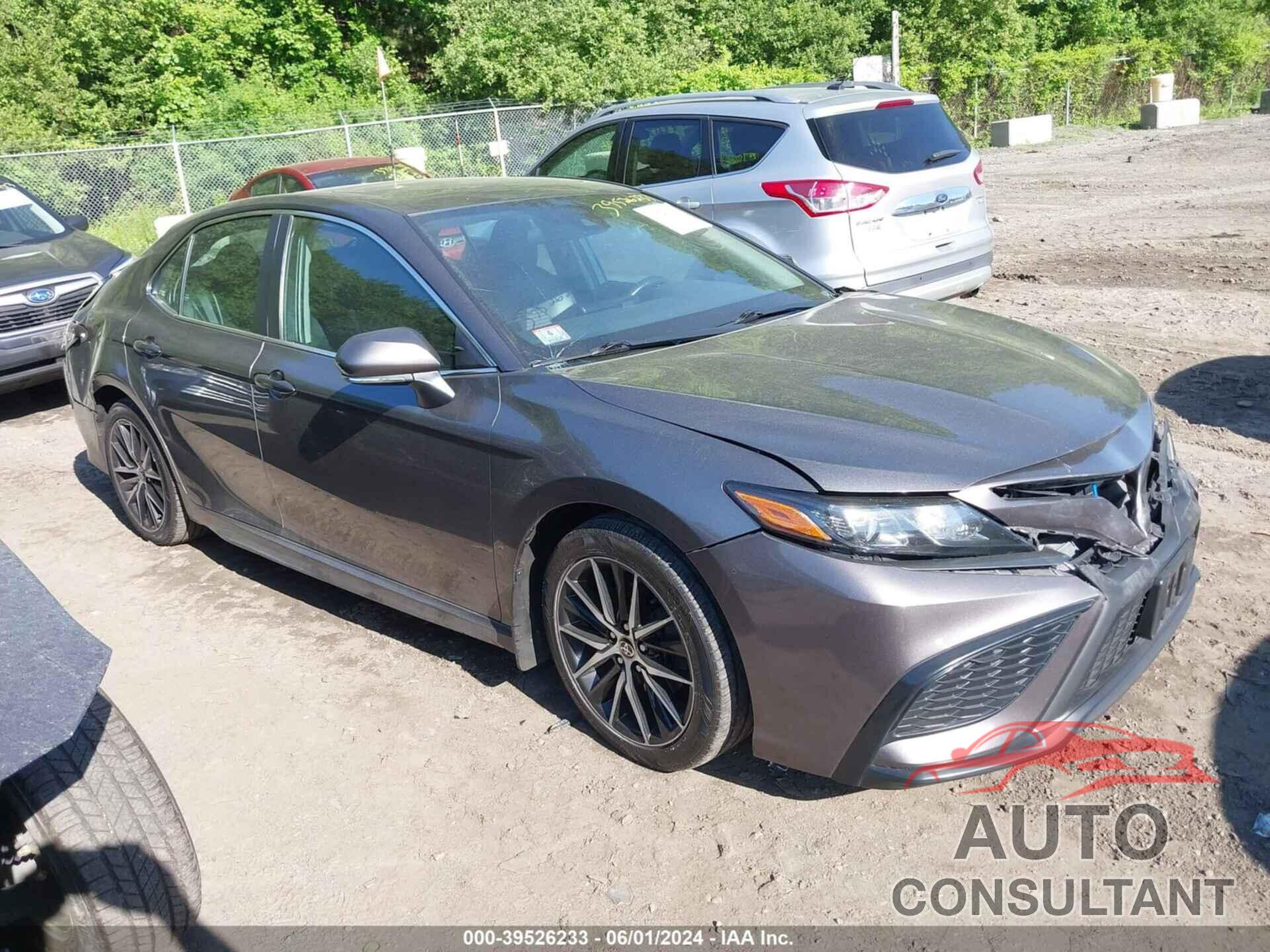 TOYOTA CAMRY 2021 - 4T1G11BK4MU040673