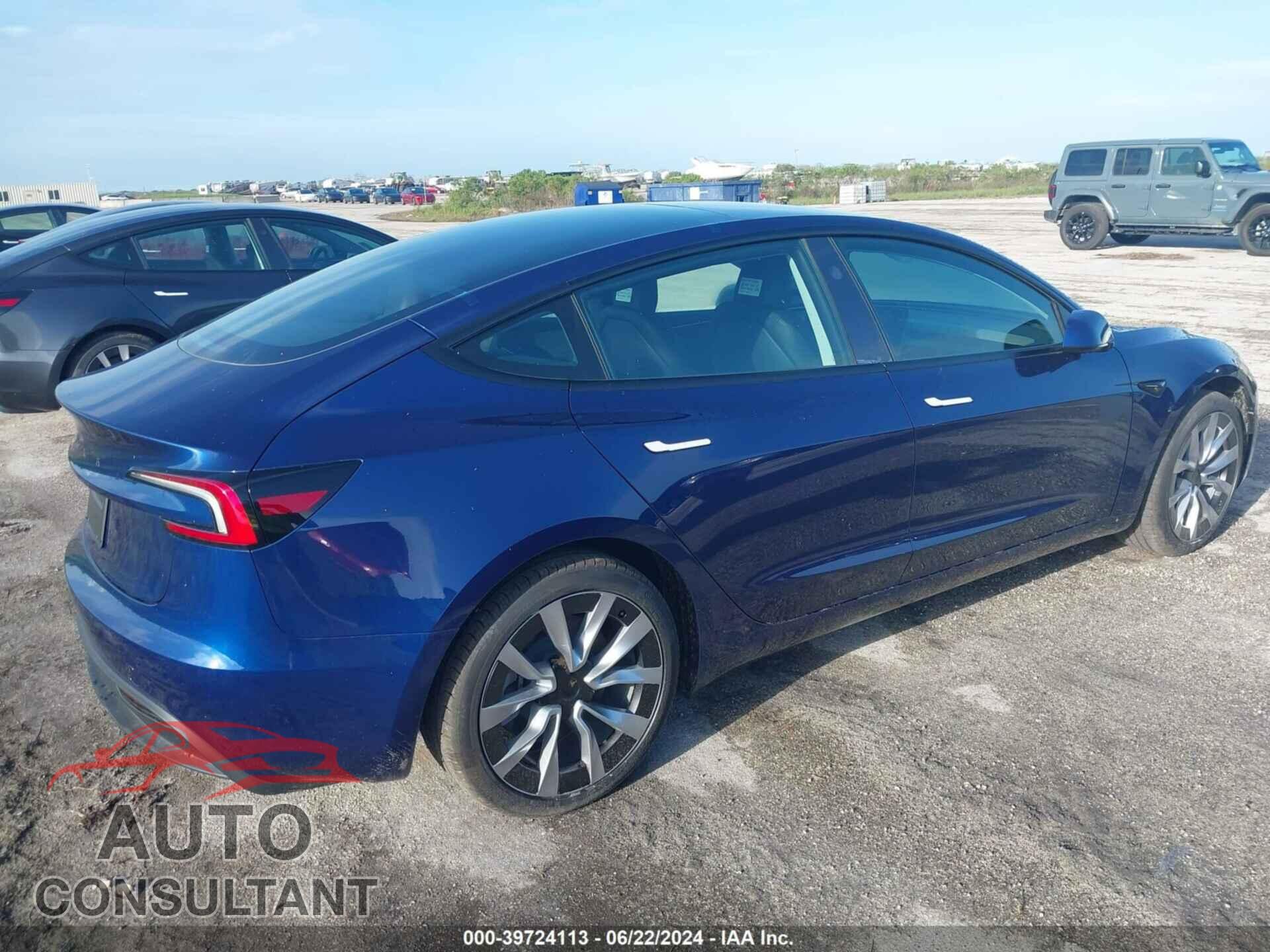 TESLA MODEL 3 2024 - 5YJ3E1EA7RF752654
