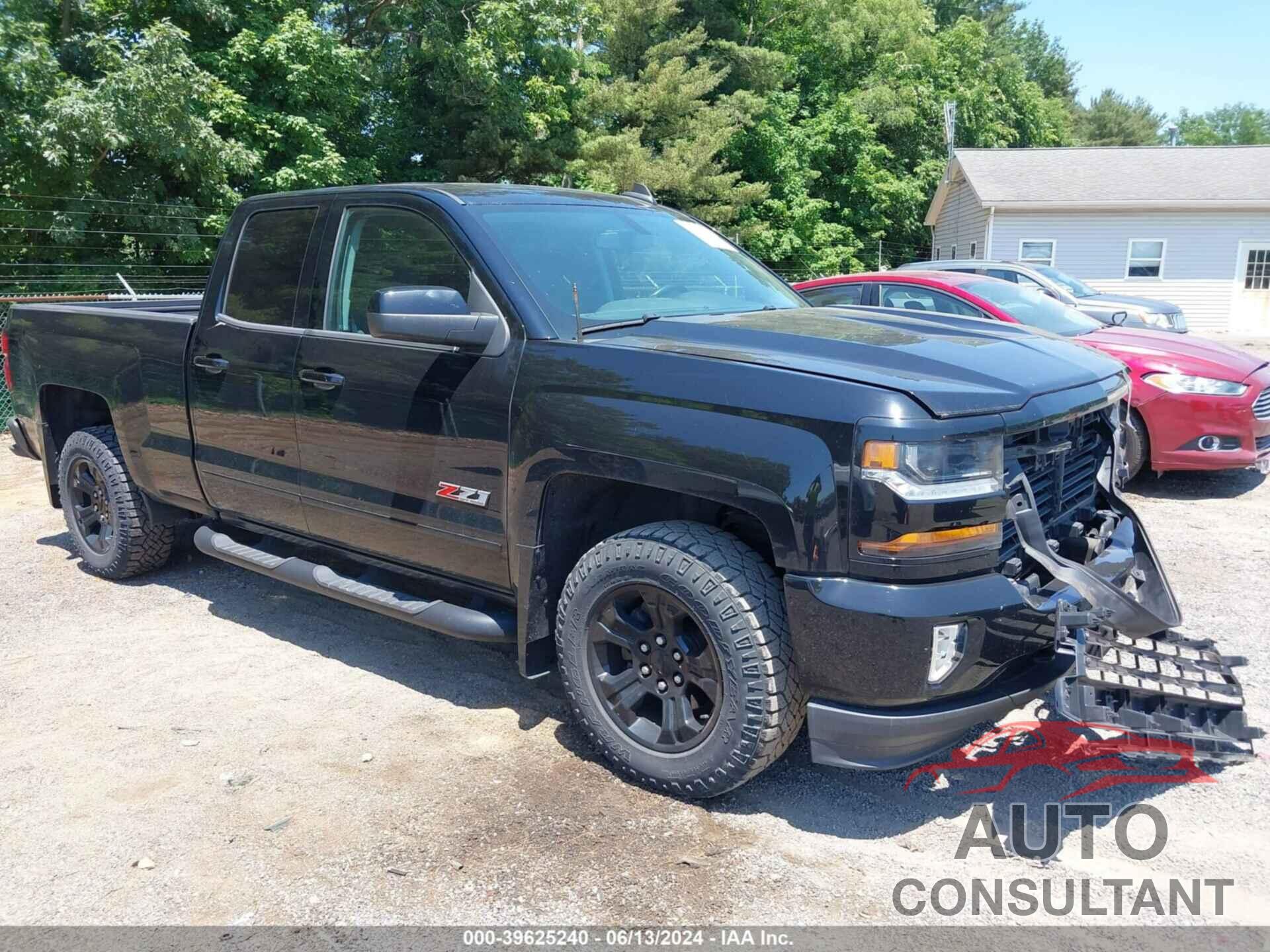 CHEVROLET SILVERADO 1500 2018 - 1GCVKREC8JZ217090