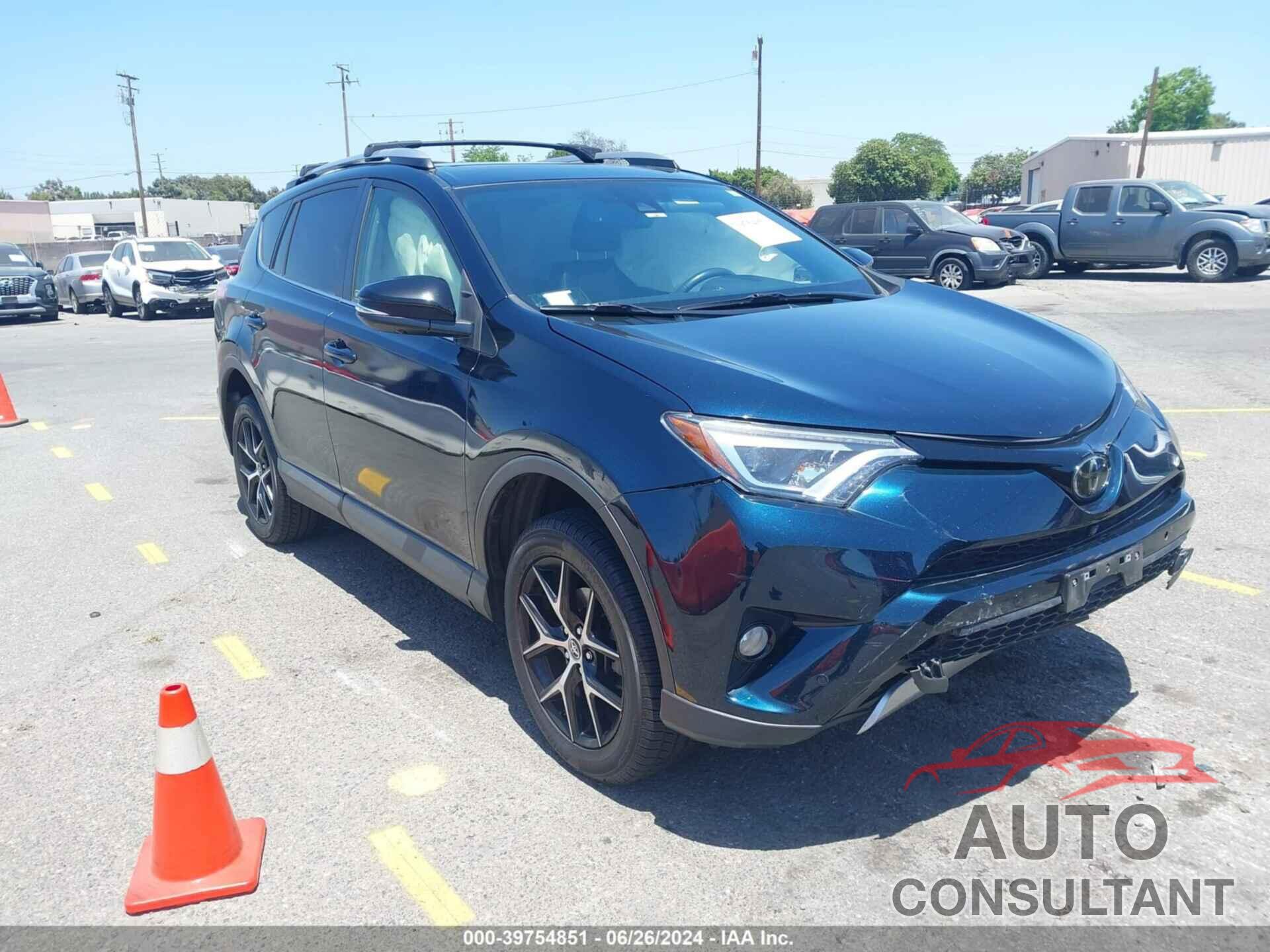 TOYOTA RAV4 2018 - JTMNFREV4JJ200940