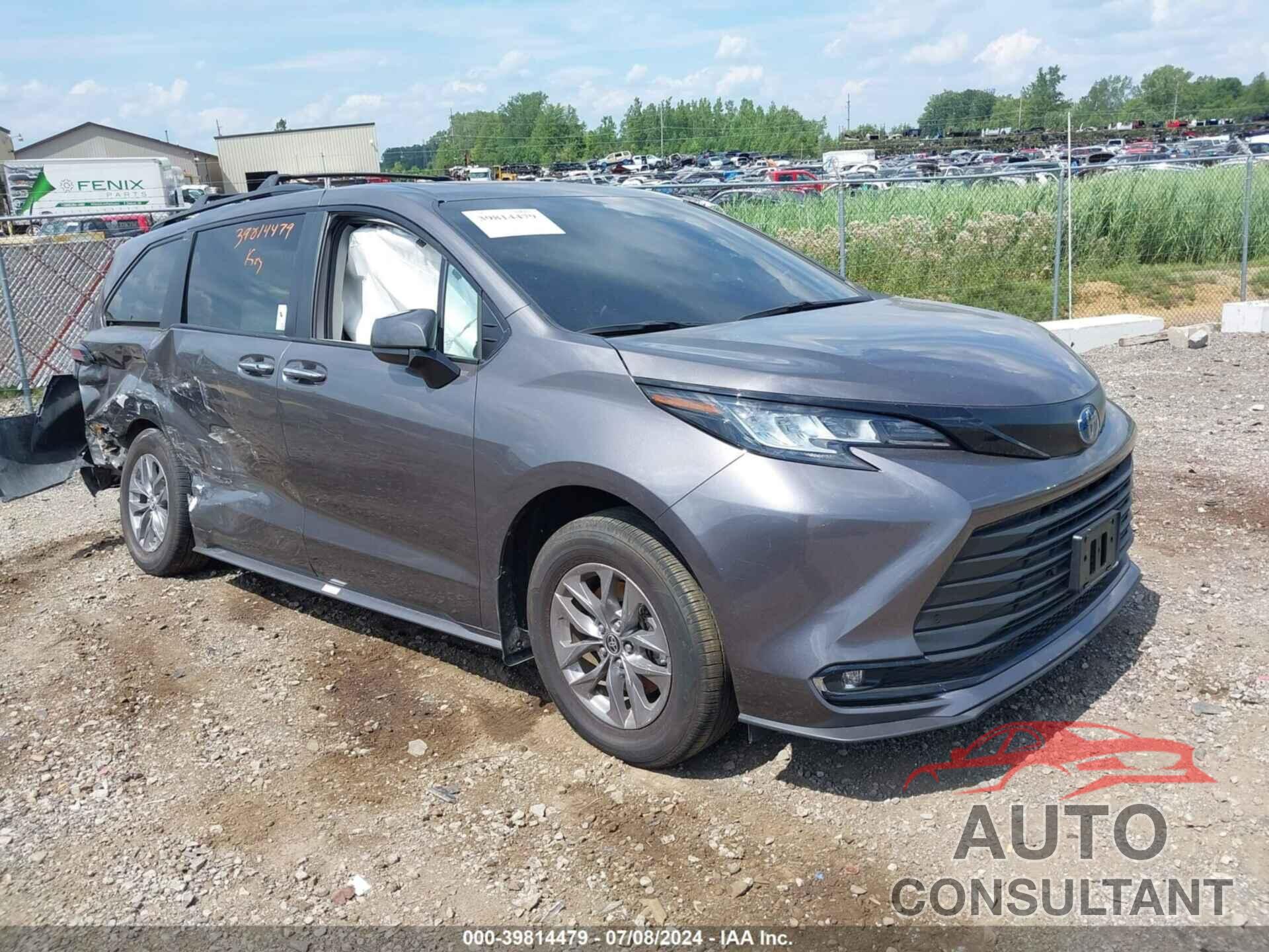 TOYOTA SIENNA 2023 - 5TDYRKEC8PS146788