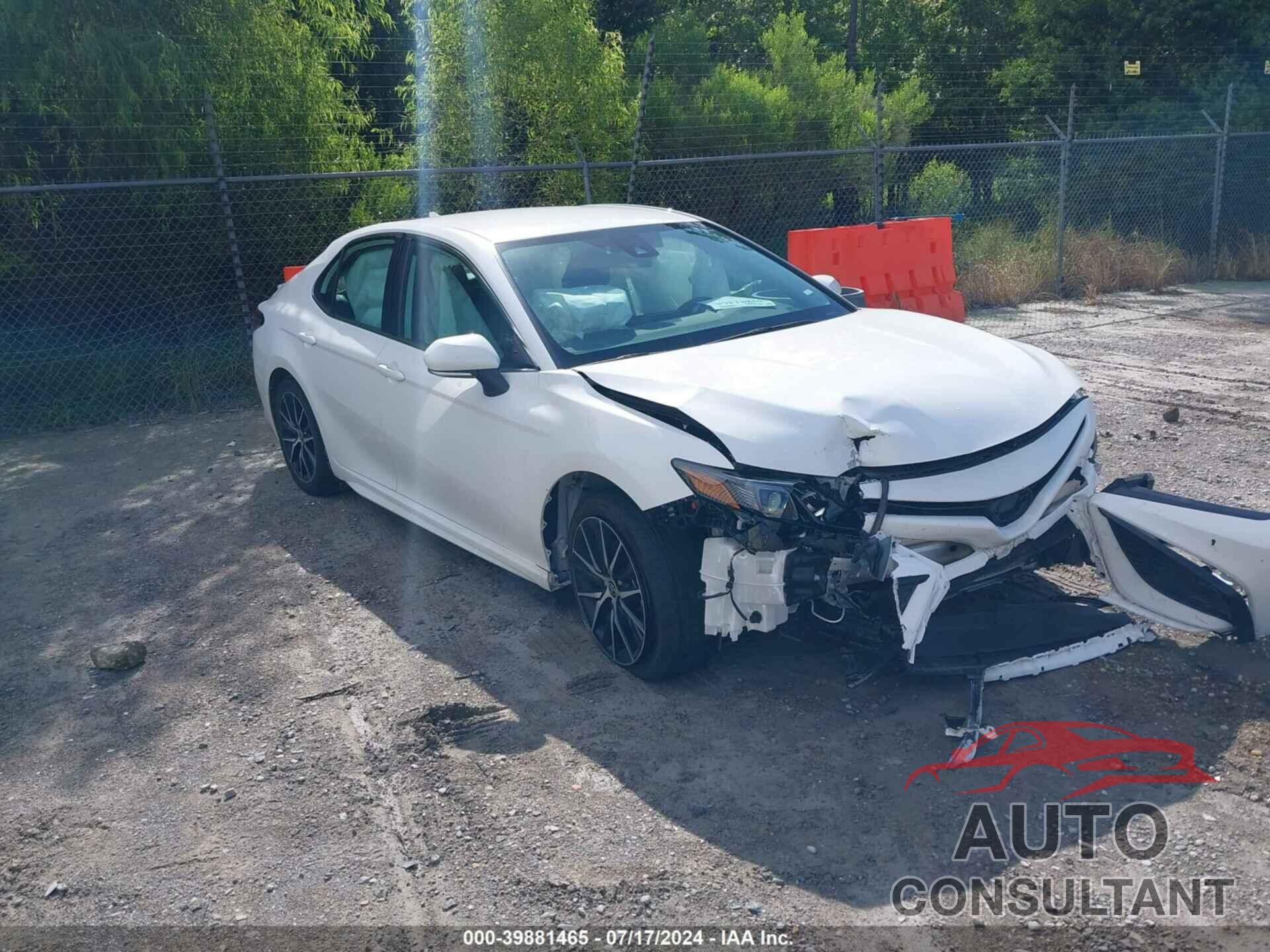 TOYOTA CAMRY 2022 - 4T1G11AK5NU068064