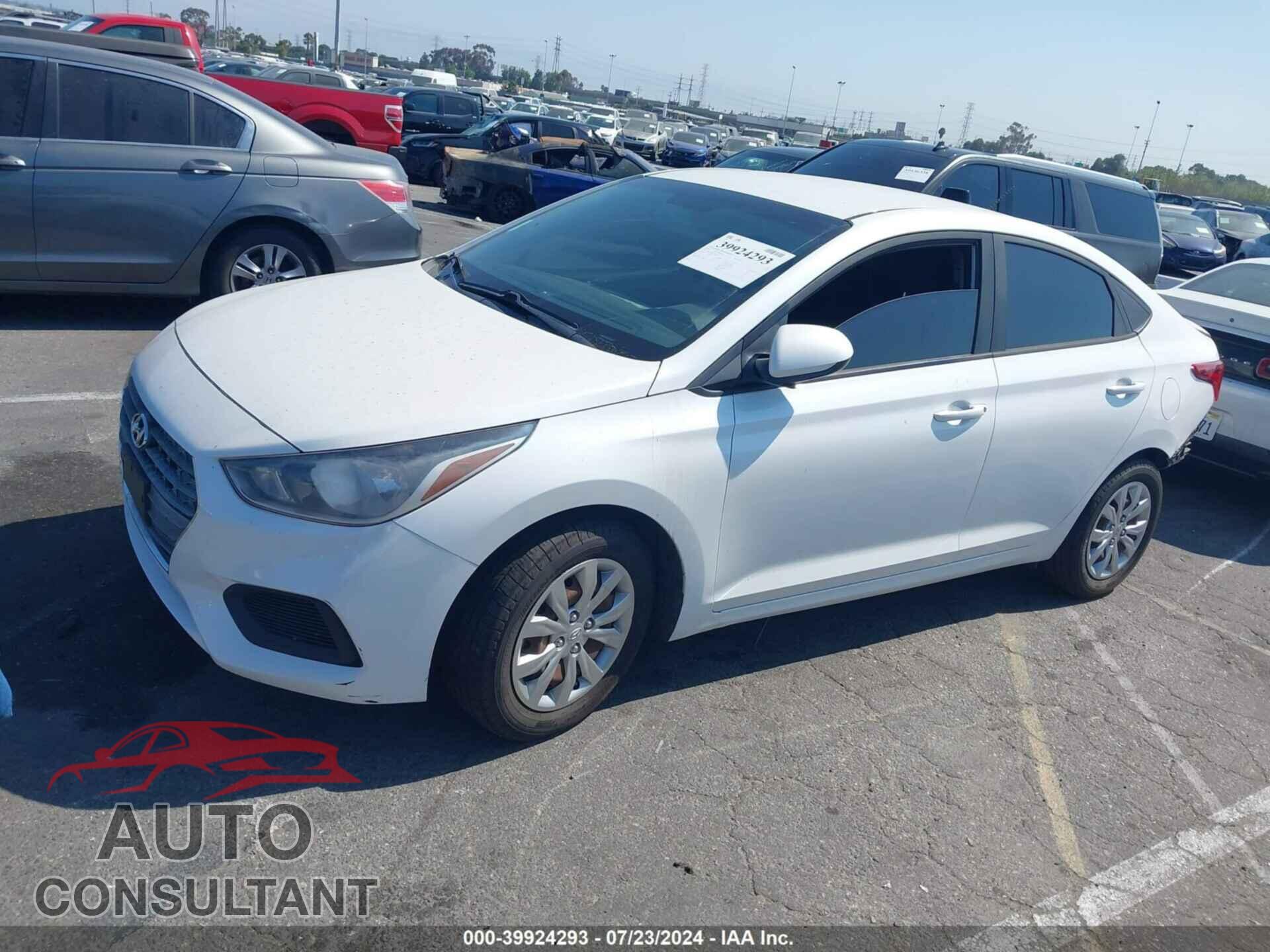 HYUNDAI ACCENT 2018 - 3KPC24A3XJE012947