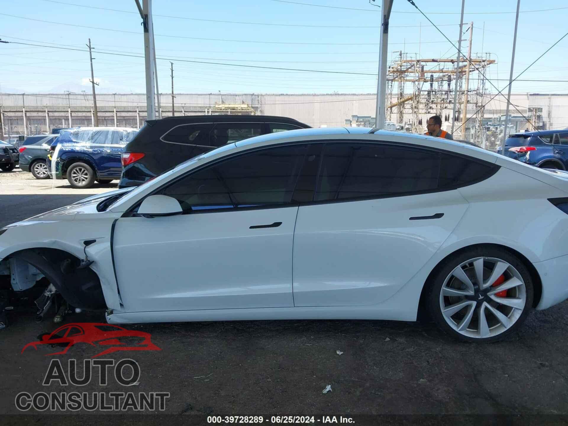 TESLA MODEL 3 2018 - 5YJ3E1EB4JF081375