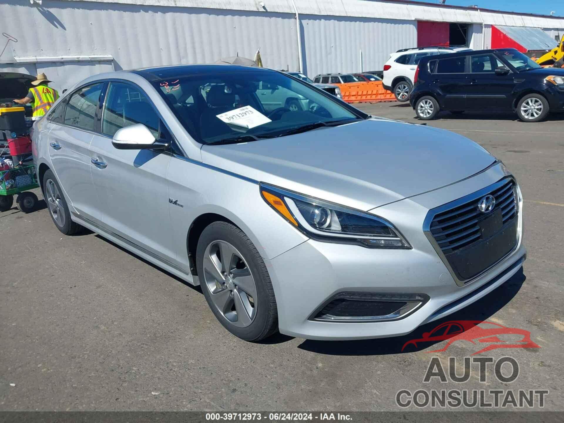 HYUNDAI SONATA HYBRID 2016 - KMHE34L10GA027546