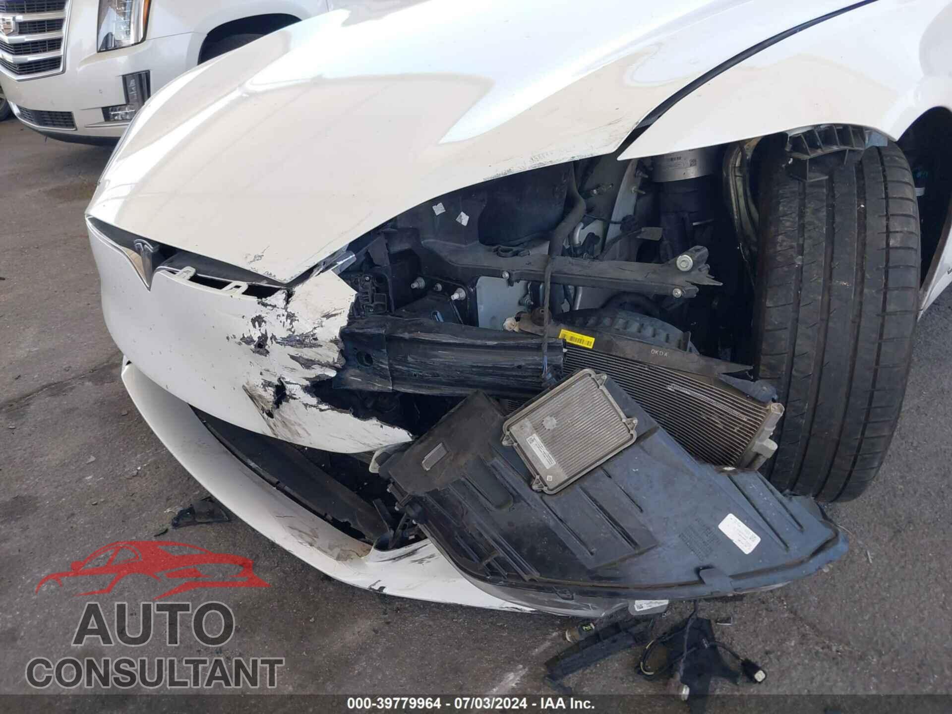 TESLA MODEL S 2020 - 5YJSA1E41LF366496