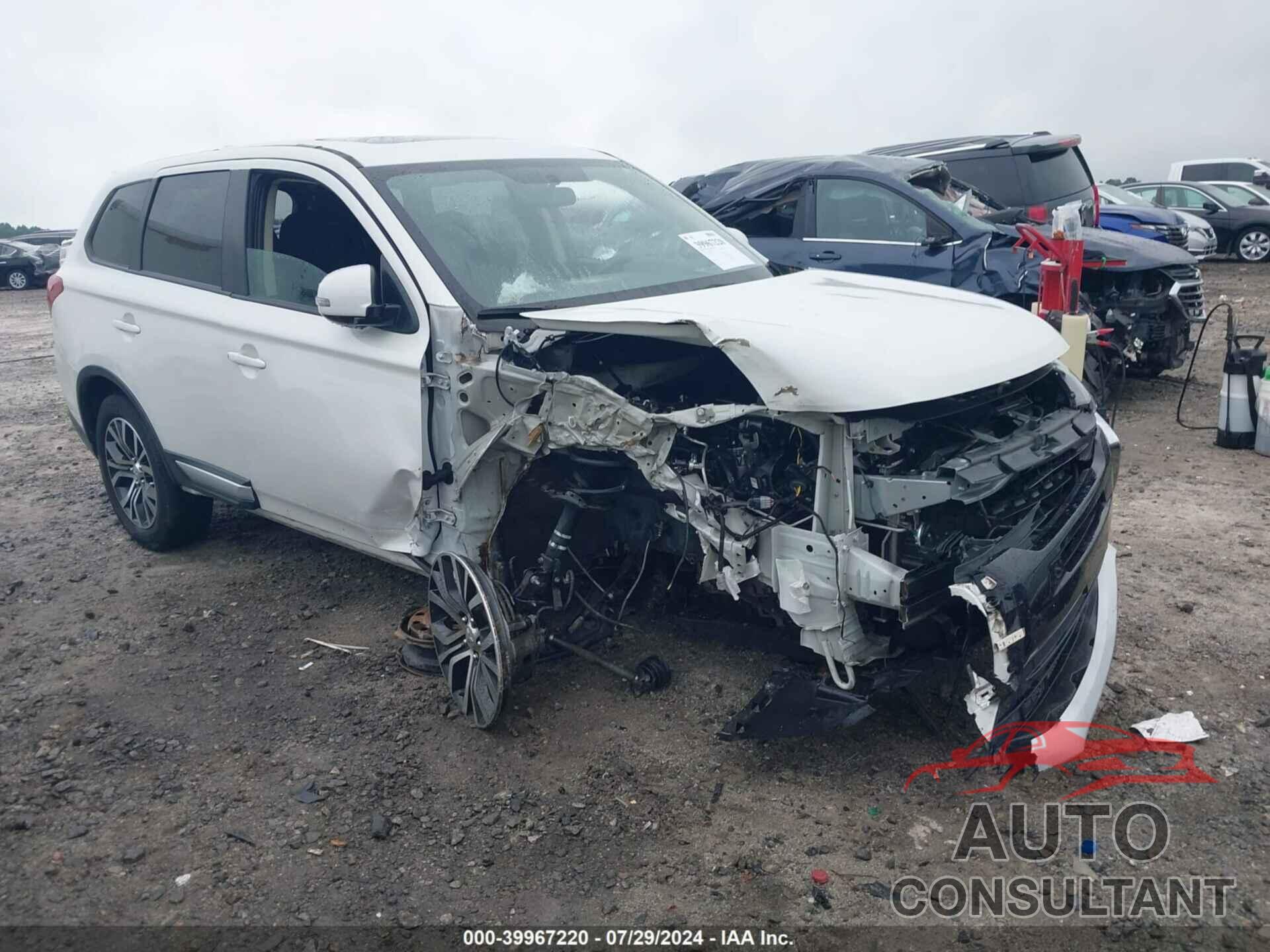 MITSUBISHI OUTLANDER 2018 - JA4AD3A30JZ062878