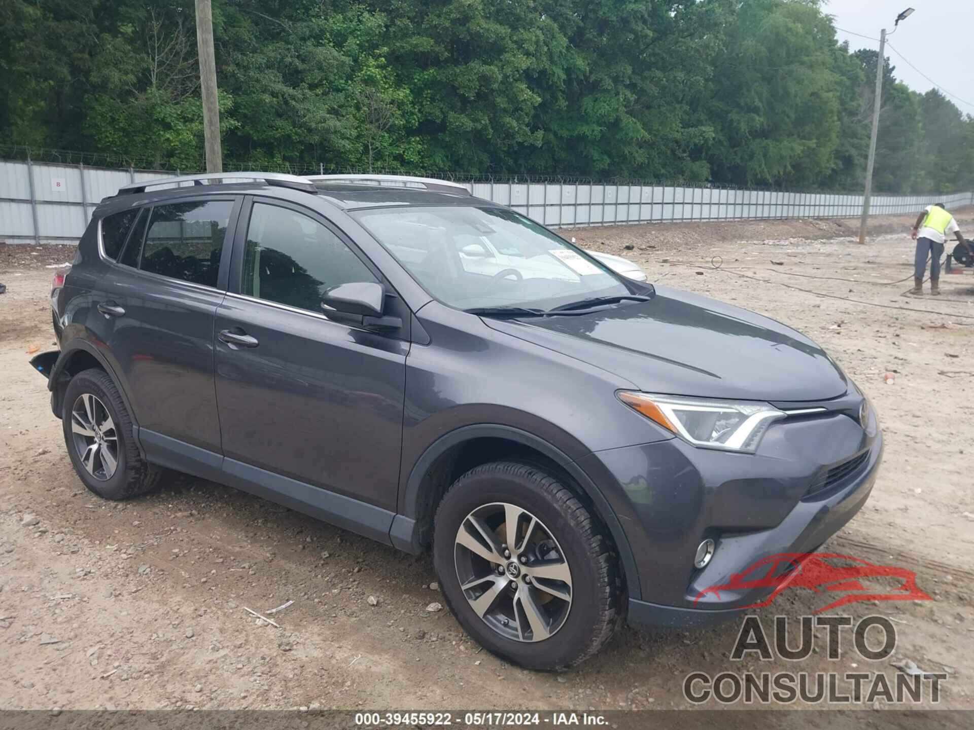 TOYOTA RAV4 2017 - JTMWFREV3HJ133567