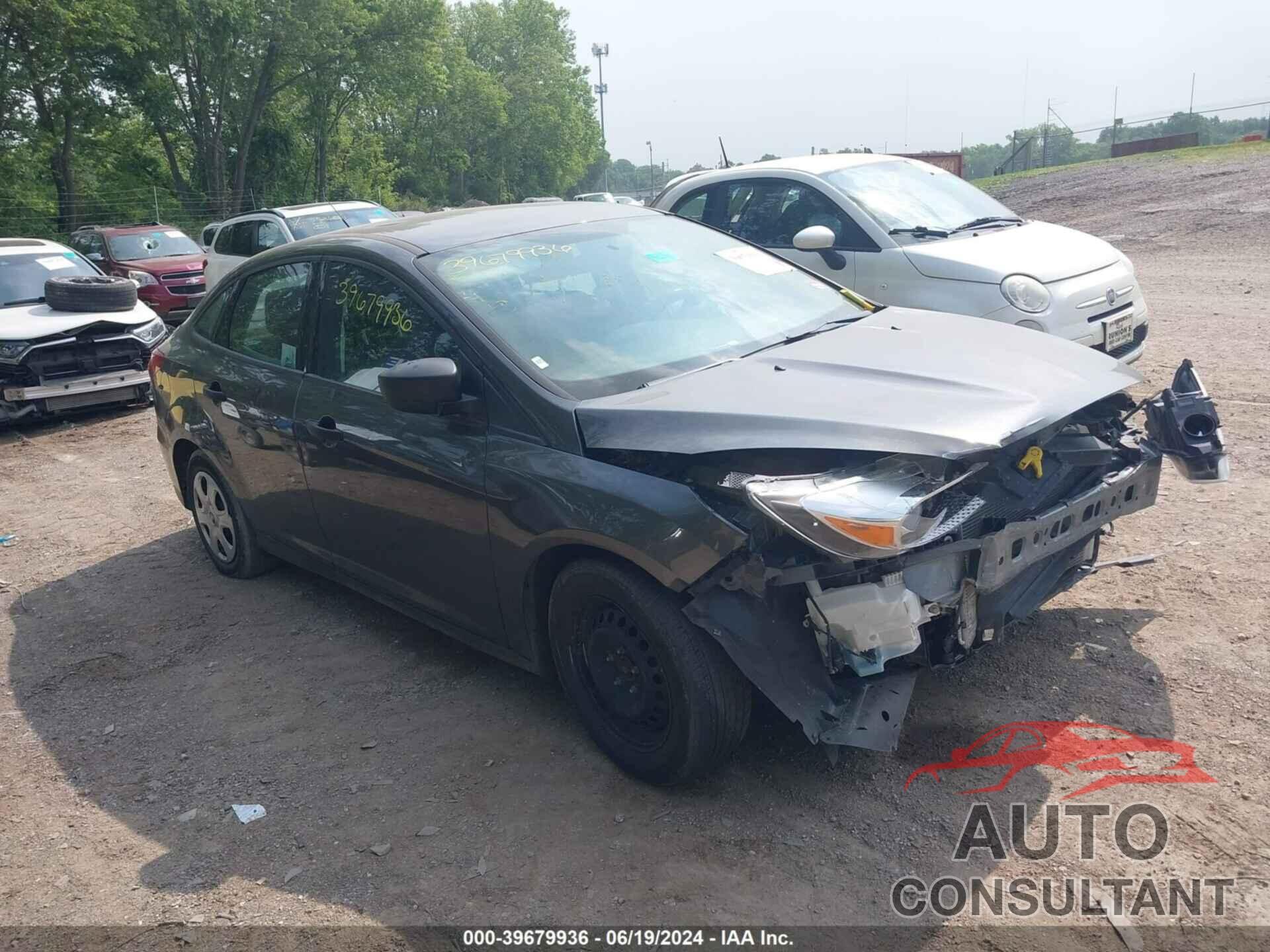 FORD FOCUS 2018 - 1FADP3E25JL309445