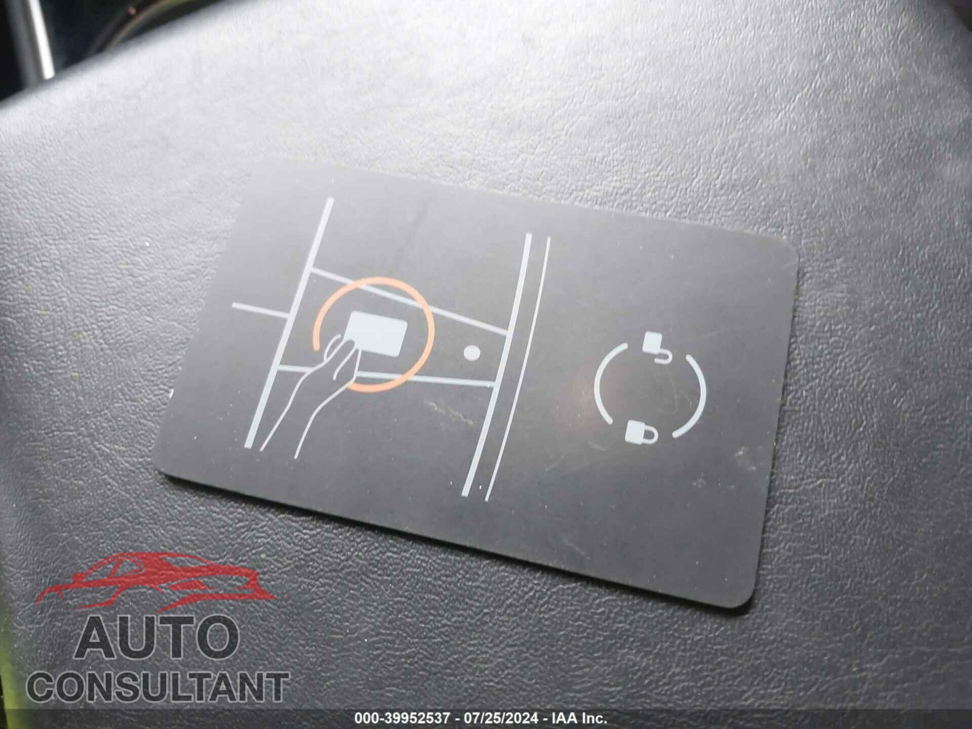 TESLA MODEL 3 2019 - 5YJ3E1EB9KF390177