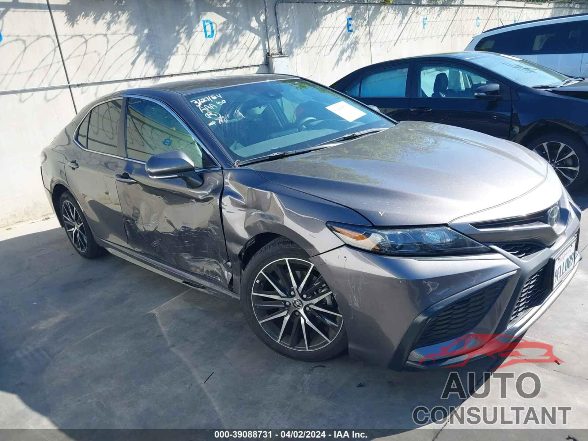 TOYOTA CAMRY 2023 - 4T1G11AK2PU788084