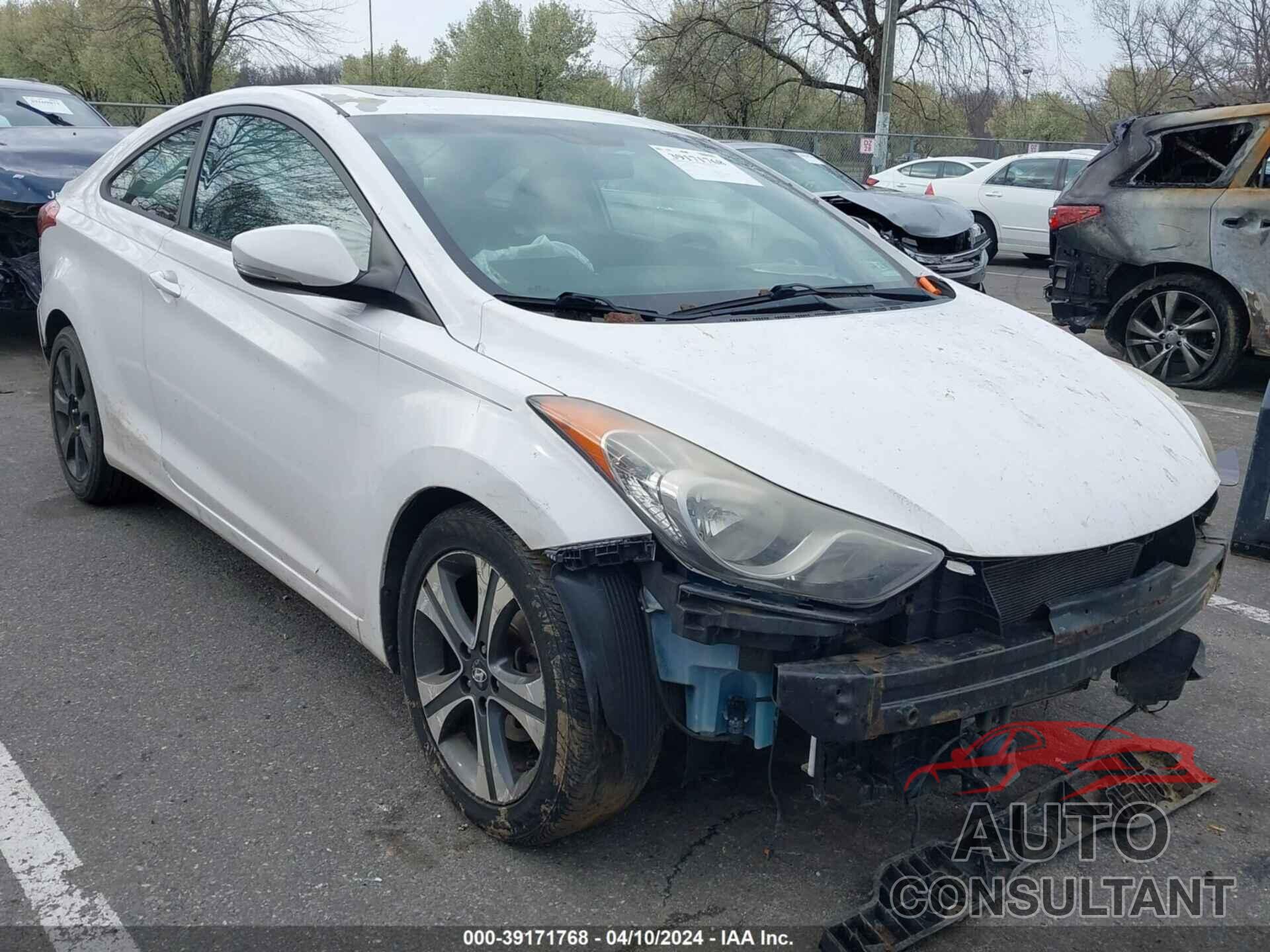 HYUNDAI ELANTRA 2013 - KMHDH6AE7DU015791