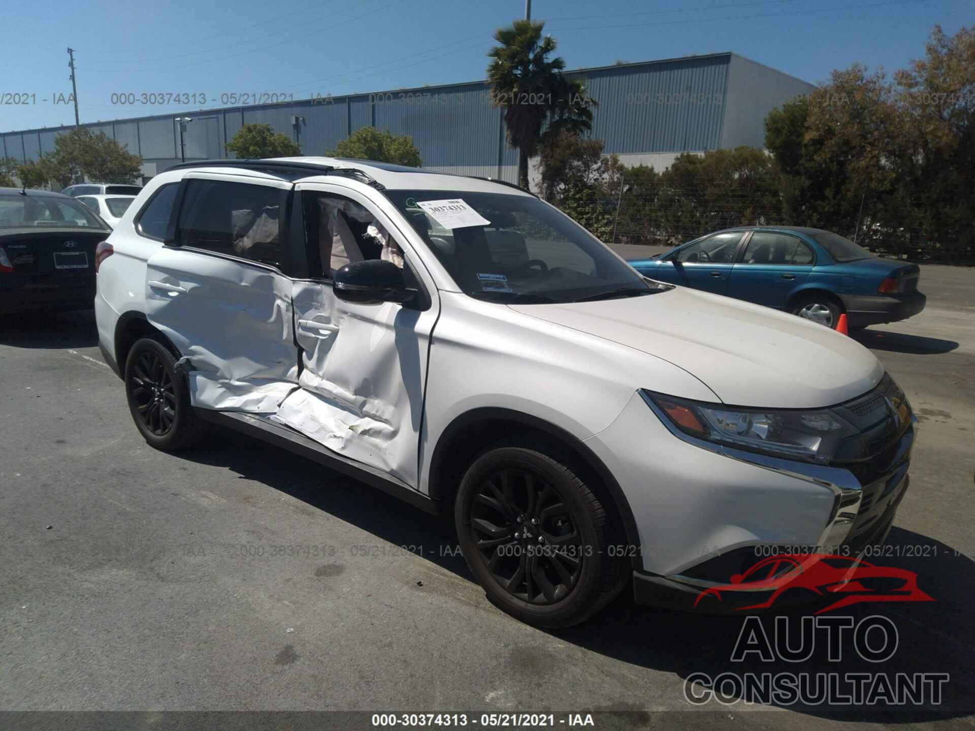 MITSUBISHI OUTLANDER 2019 - JA4AD3A37KZ025635