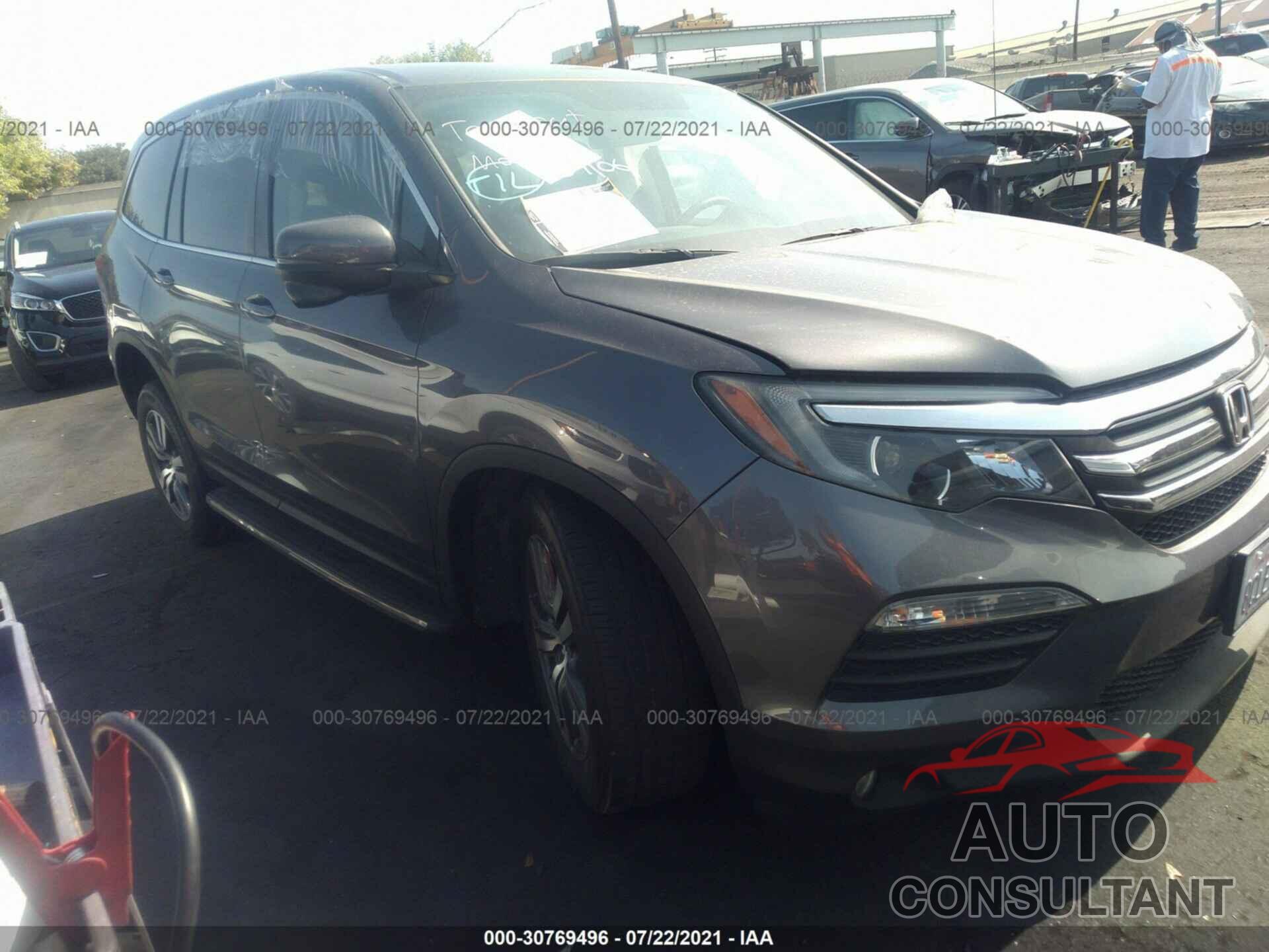 HONDA PILOT 2017 - 5FNYF5H38HB028641