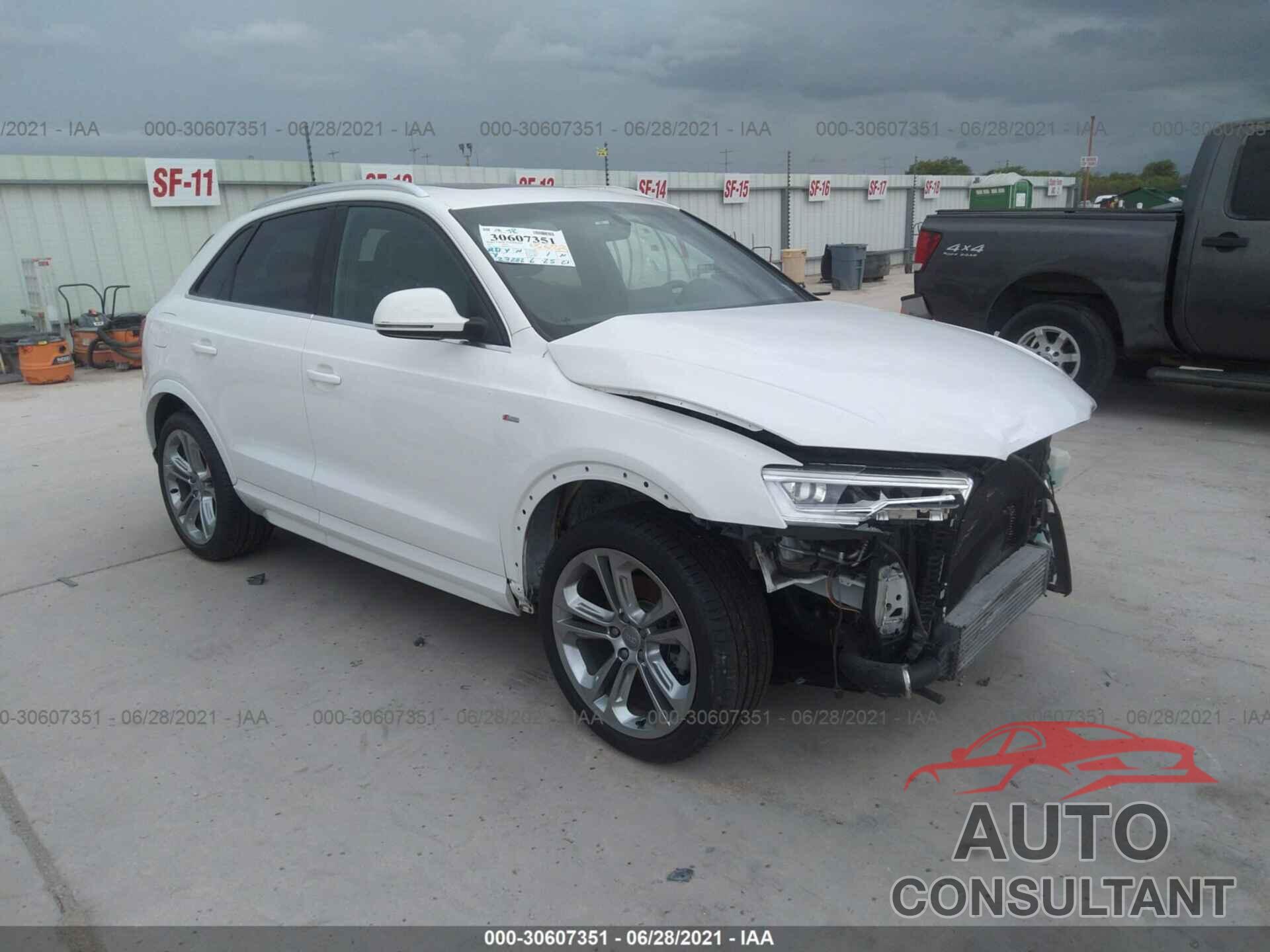 AUDI Q3 2017 - WA1FCCFS6HR017673