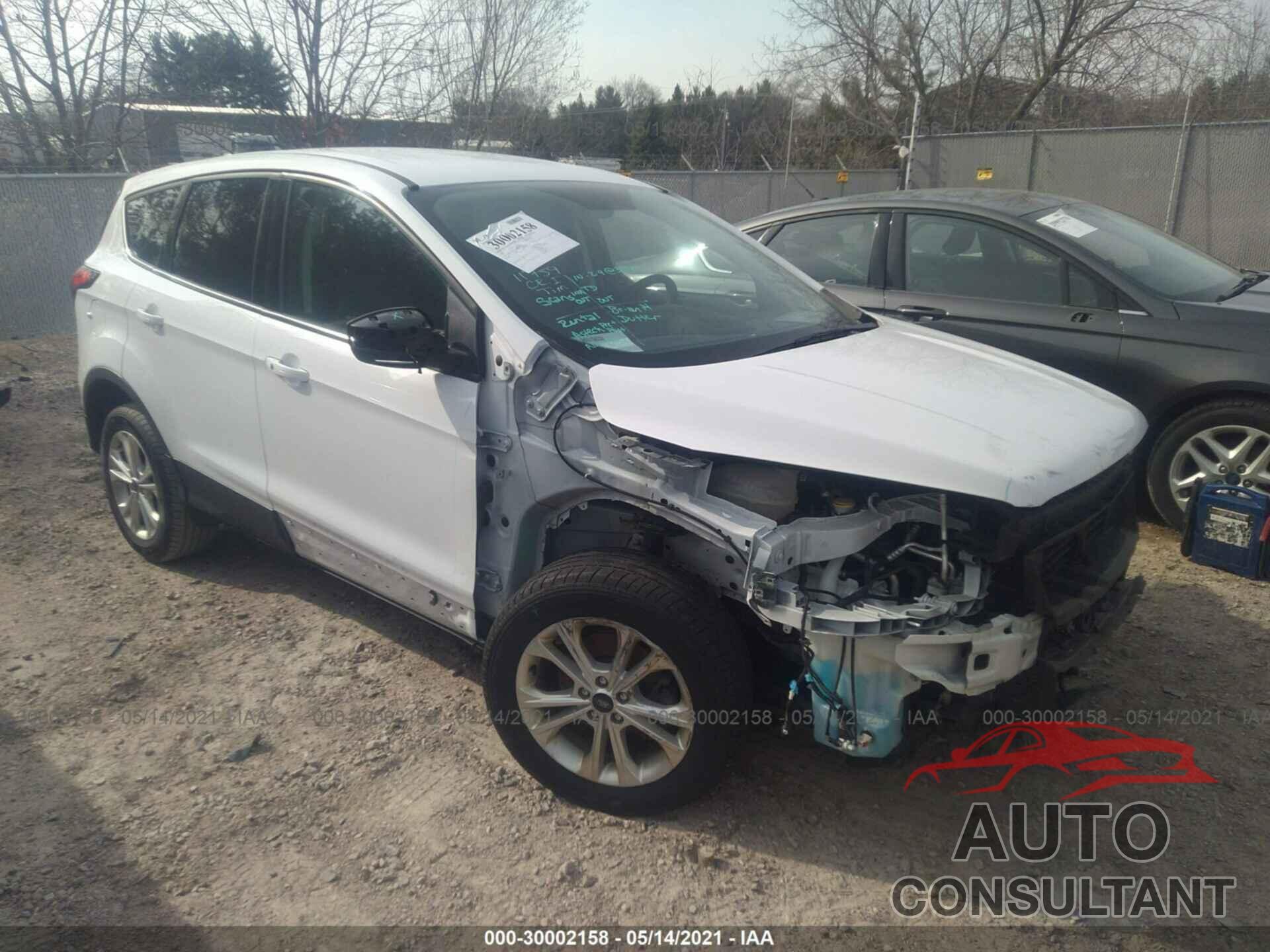 FORD ESCAPE 2019 - 1FMCU0GD5KUB31040