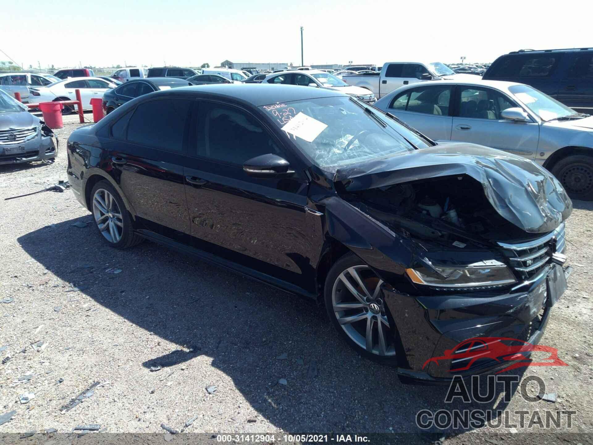 VOLKSWAGEN PASSAT 2018 - 1VWAA7A31JC023609