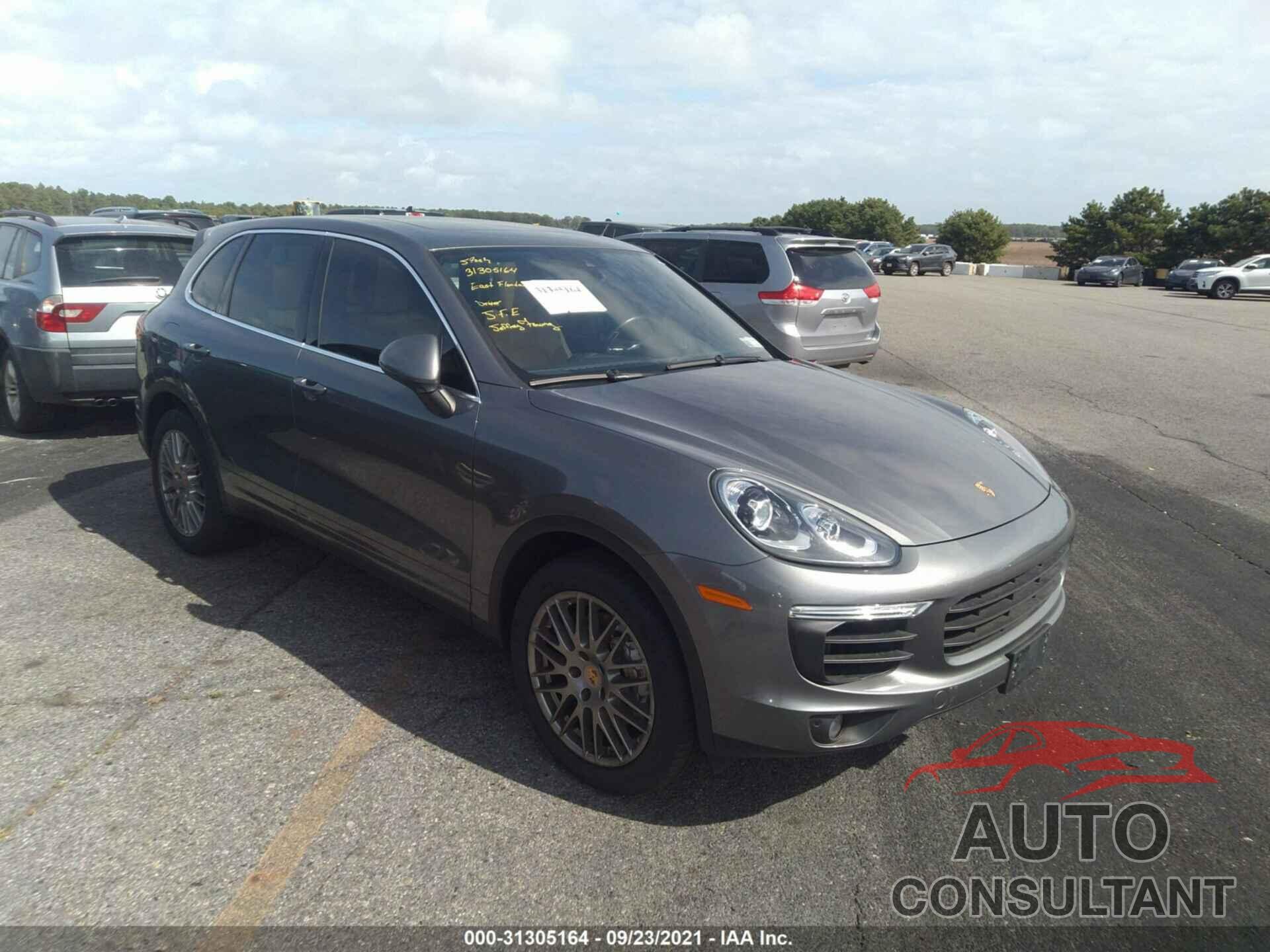 PORSCHE CAYENNE 2017 - WP1AB2A23HLA50877