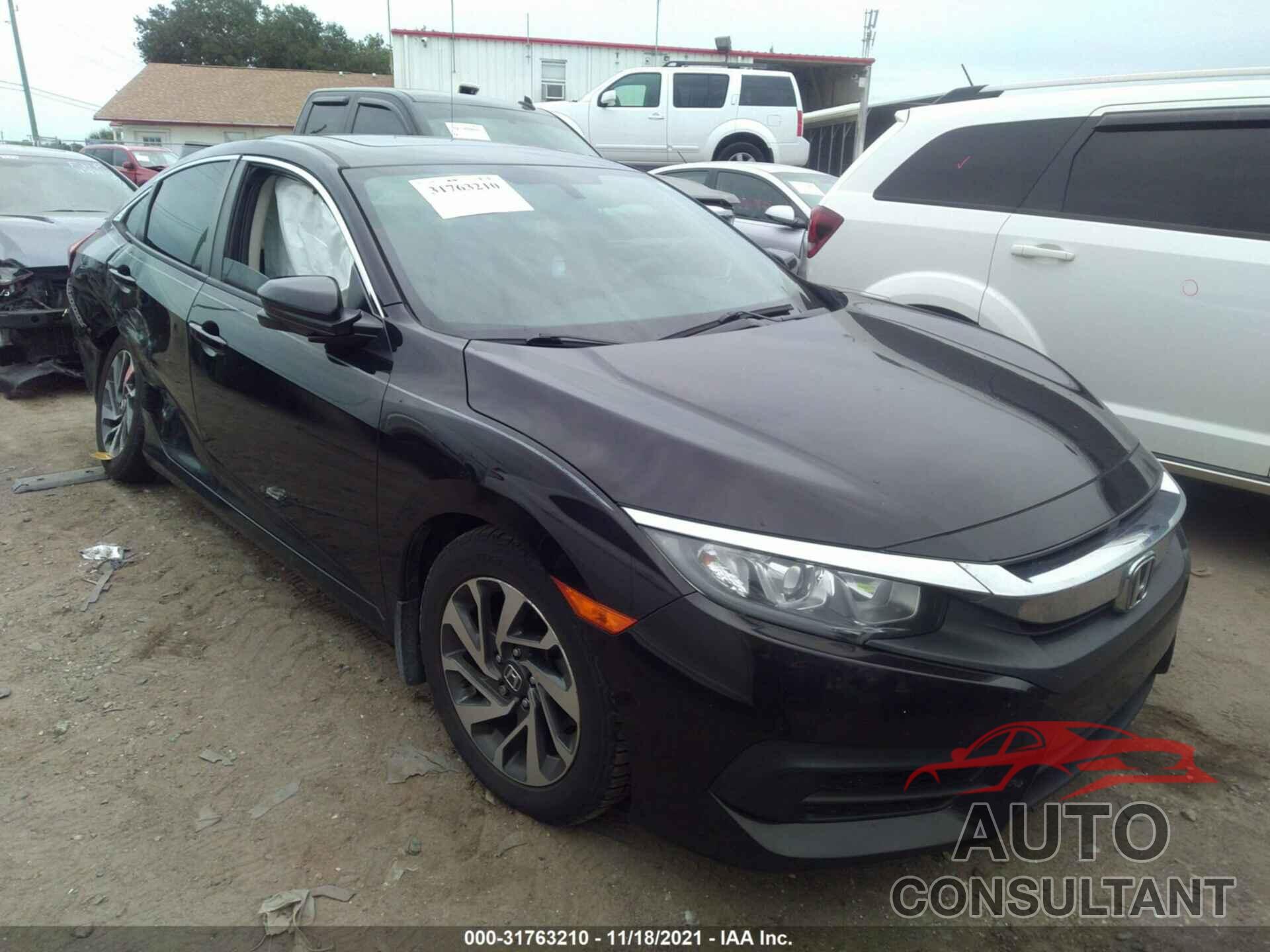 HONDA CIVIC SEDAN 2018 - 19XFC2F72JE022317