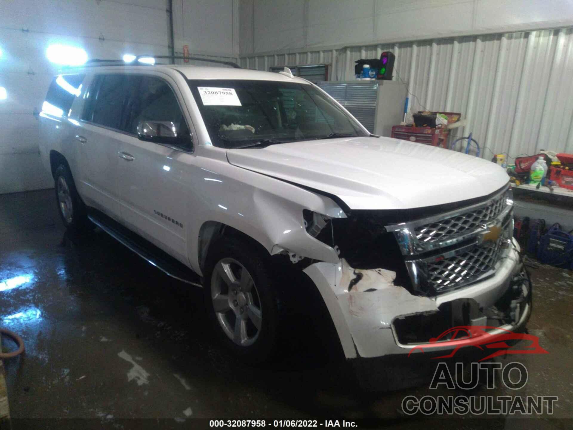 CHEVROLET SUBURBAN 2017 - 1GNSKJKC1HR325271