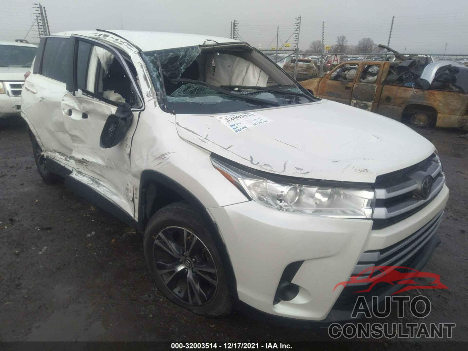 TOYOTA HIGHLANDER 2019 - 5TDZZRFH6KS304013