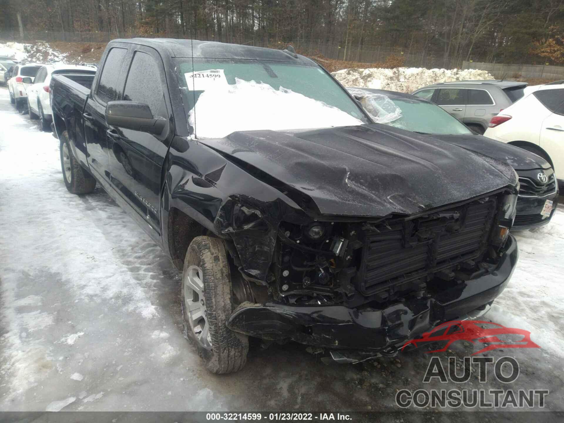 CHEVROLET SILVERADO 1500 2018 - 1GCVKREC2JZ379233