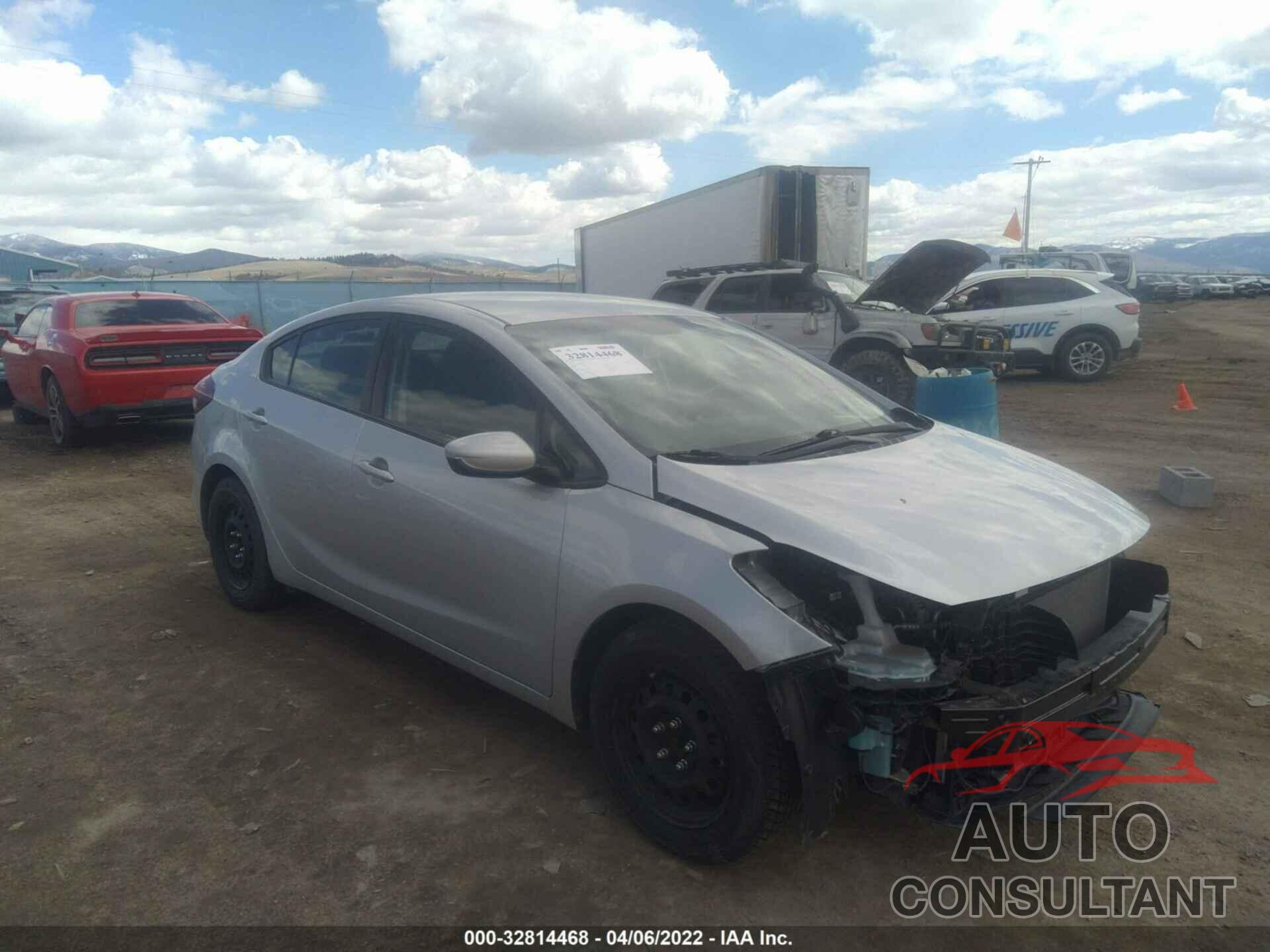 KIA FORTE 2018 - 3KPFK4A75JE239091