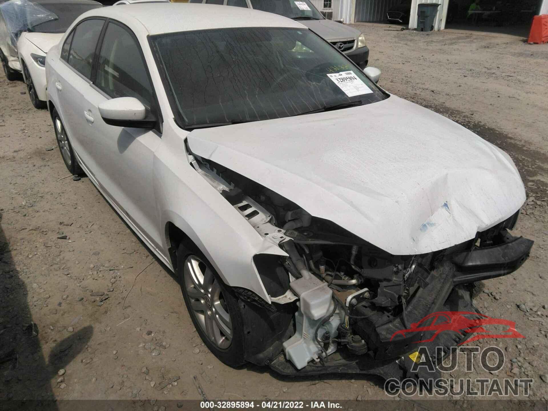 VOLKSWAGEN JETTA 2017 - 3VW2B7AJ9HM203767