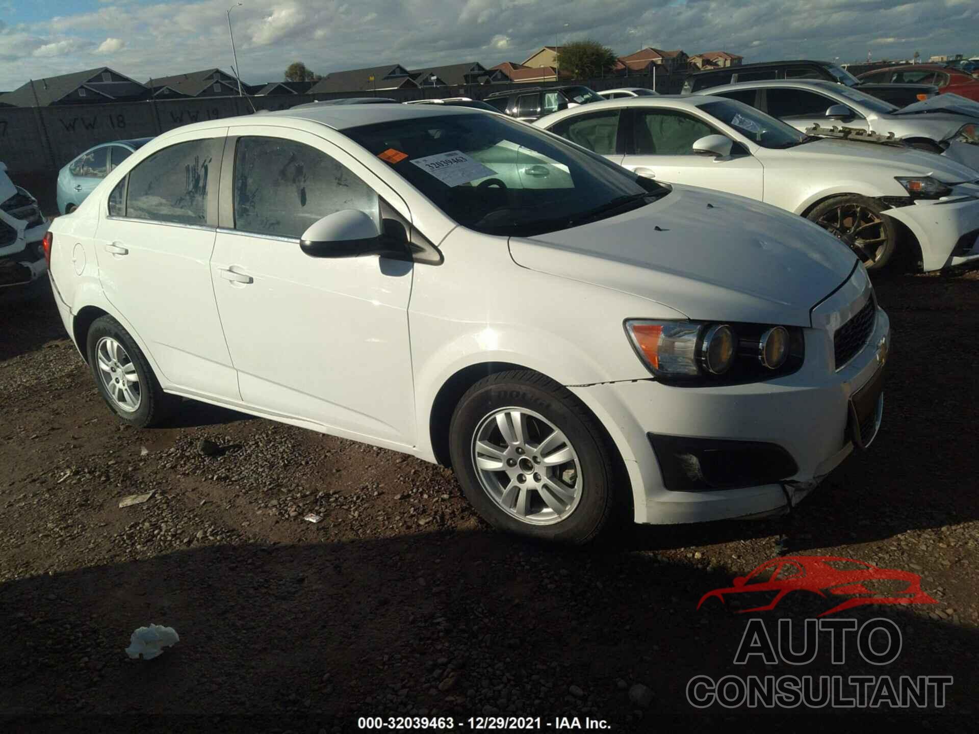 CHEVROLET SONIC 2016 - 1G1JC5SB7G4150271