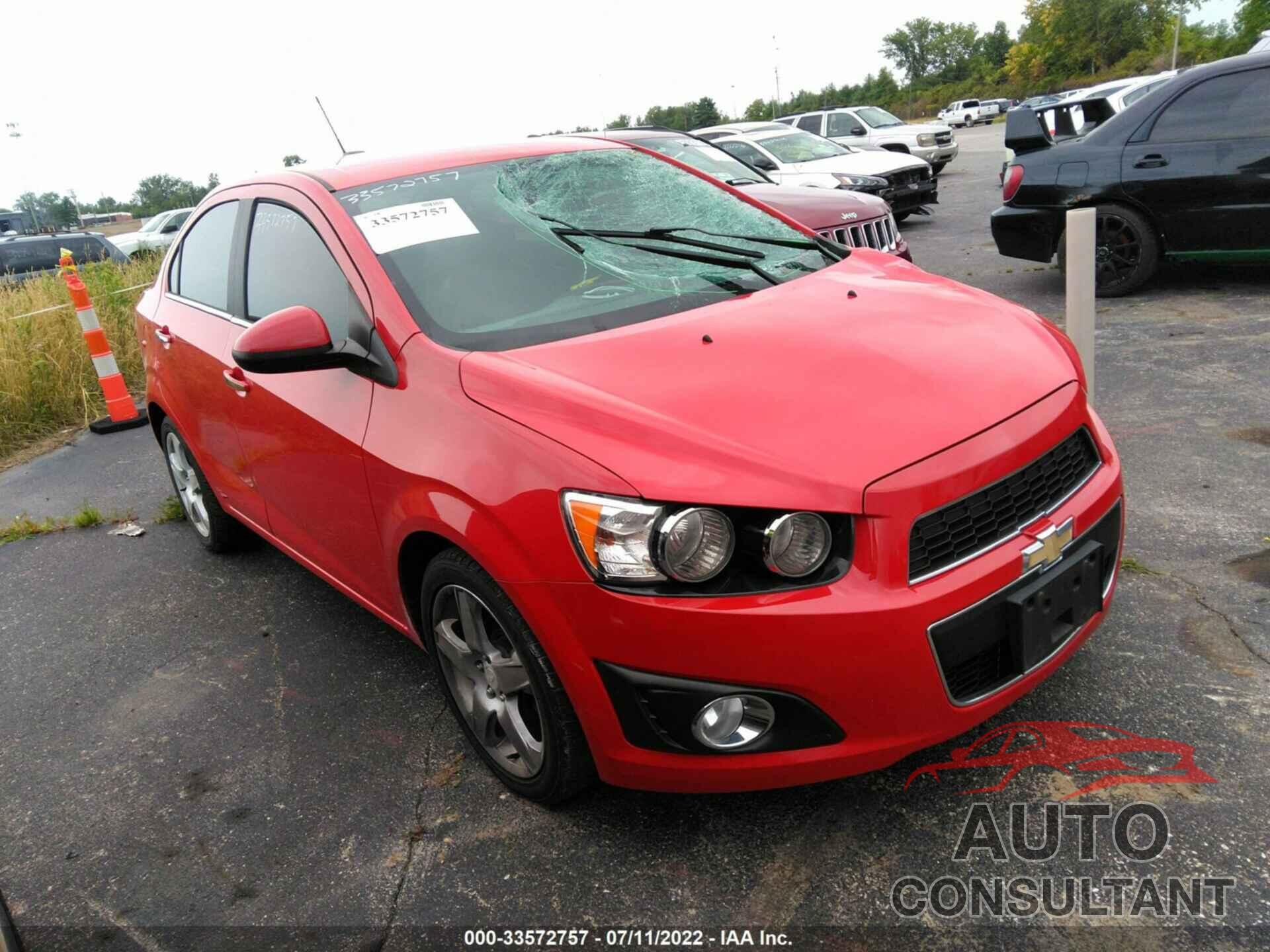 CHEVROLET SONIC 2016 - 1G1JE5SB0G4138554