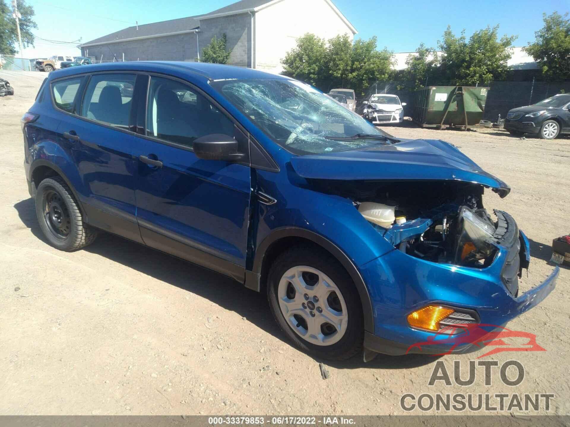 FORD ESCAPE 2017 - 1FMCU0F70HUD66403