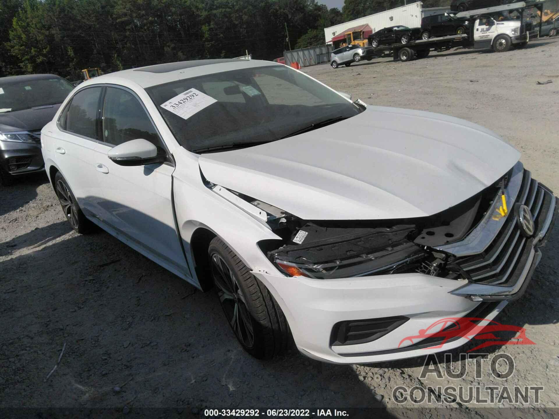 VOLKSWAGEN PASSAT 2022 - 1VWSA7A31NC007498
