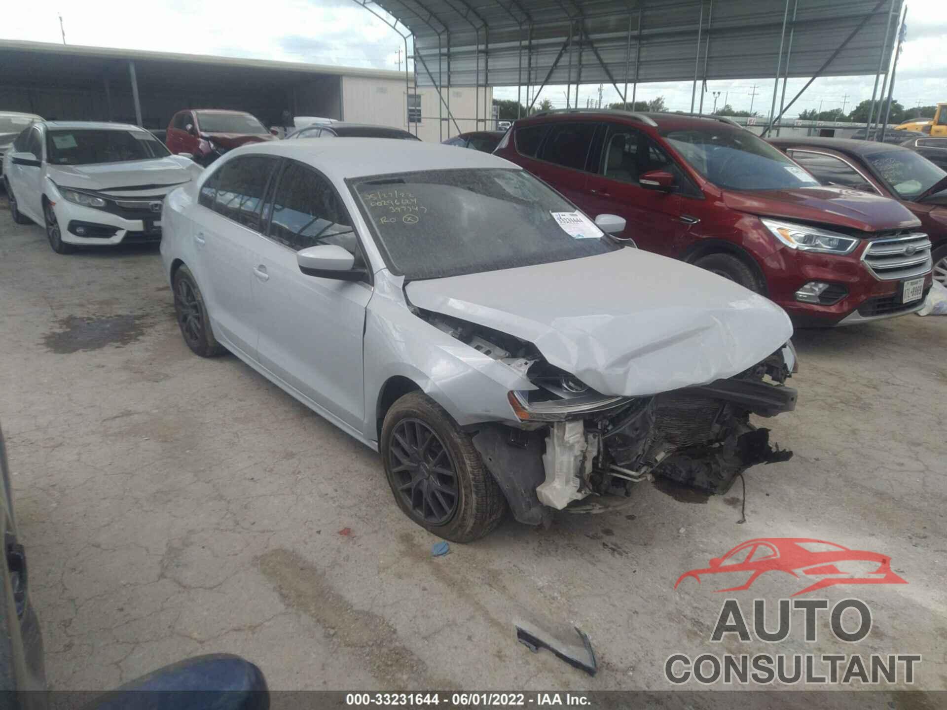 VOLKSWAGEN JETTA 2017 - 3VW2B7AJ7HM397747