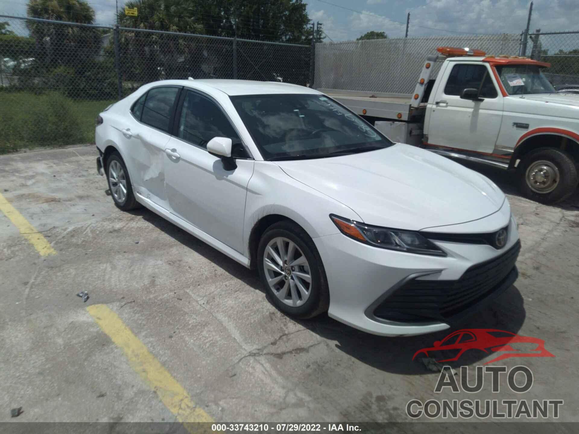 TOYOTA CAMRY 2022 - 4T1C11AK8NU636869