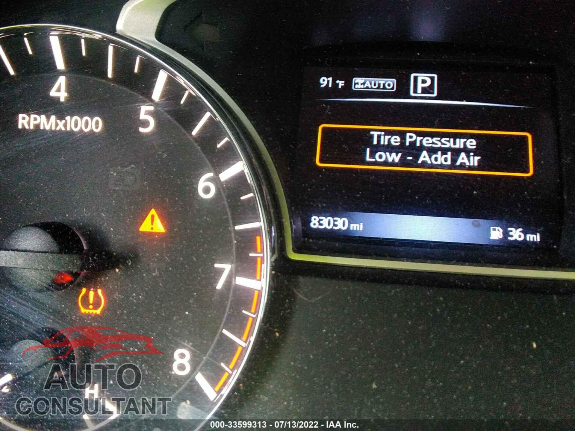 NISSAN PATHFINDER 2017 - 5N1DR2MM2HC669778