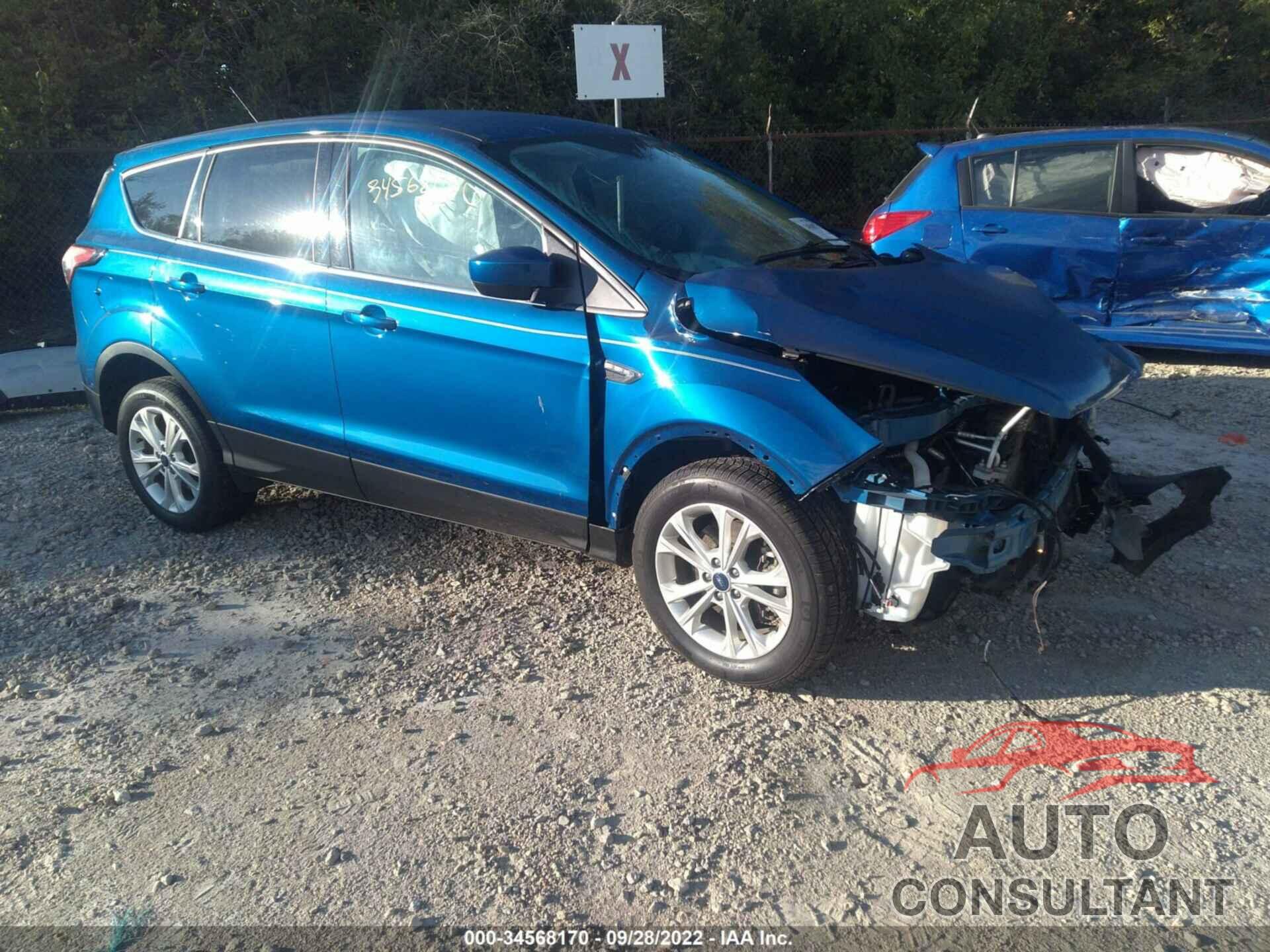 FORD ESCAPE 2017 - 1FMCU9GD9HUD84102