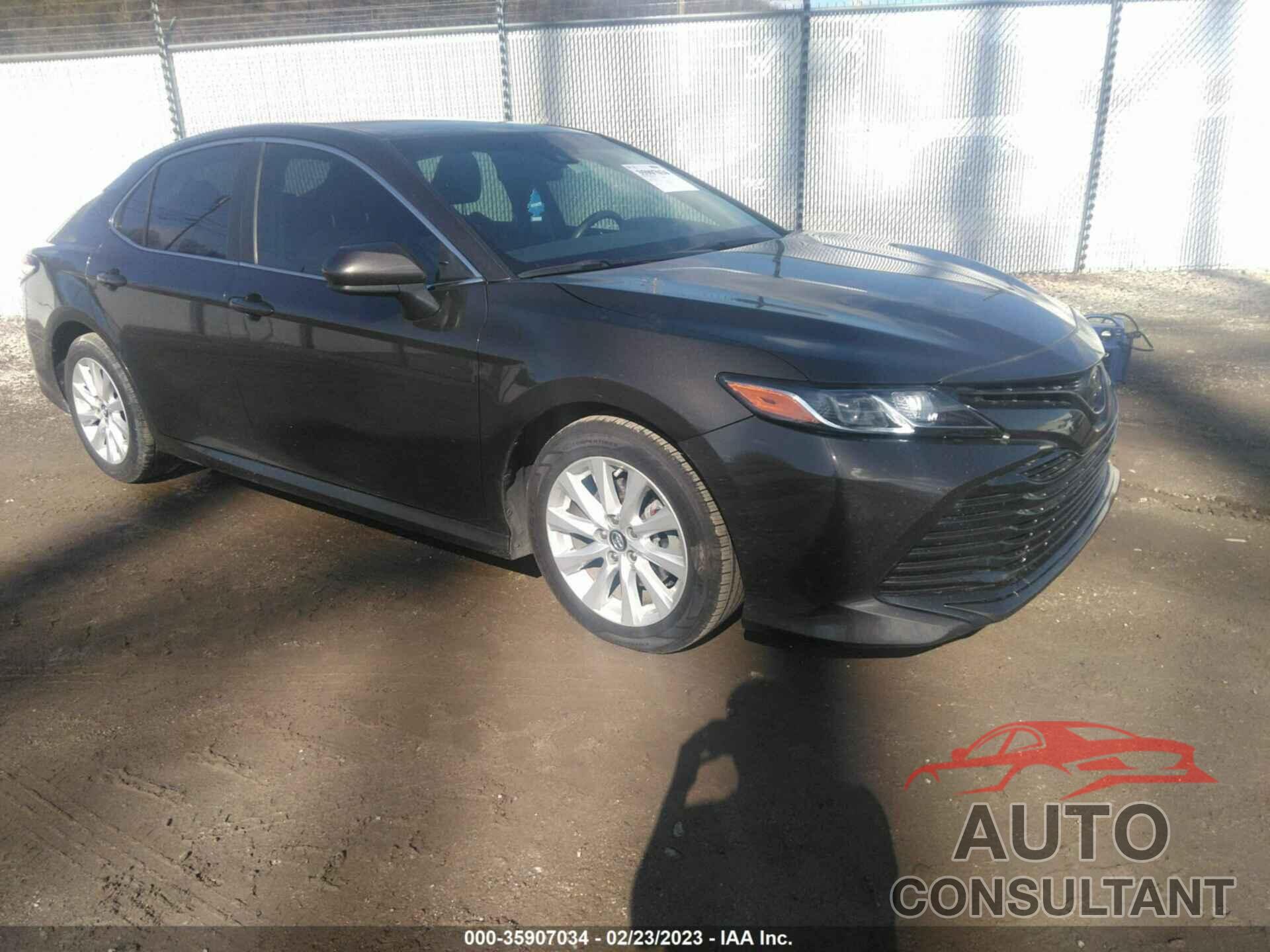 TOYOTA CAMRY 2018 - 4T1B11HKXJU084240
