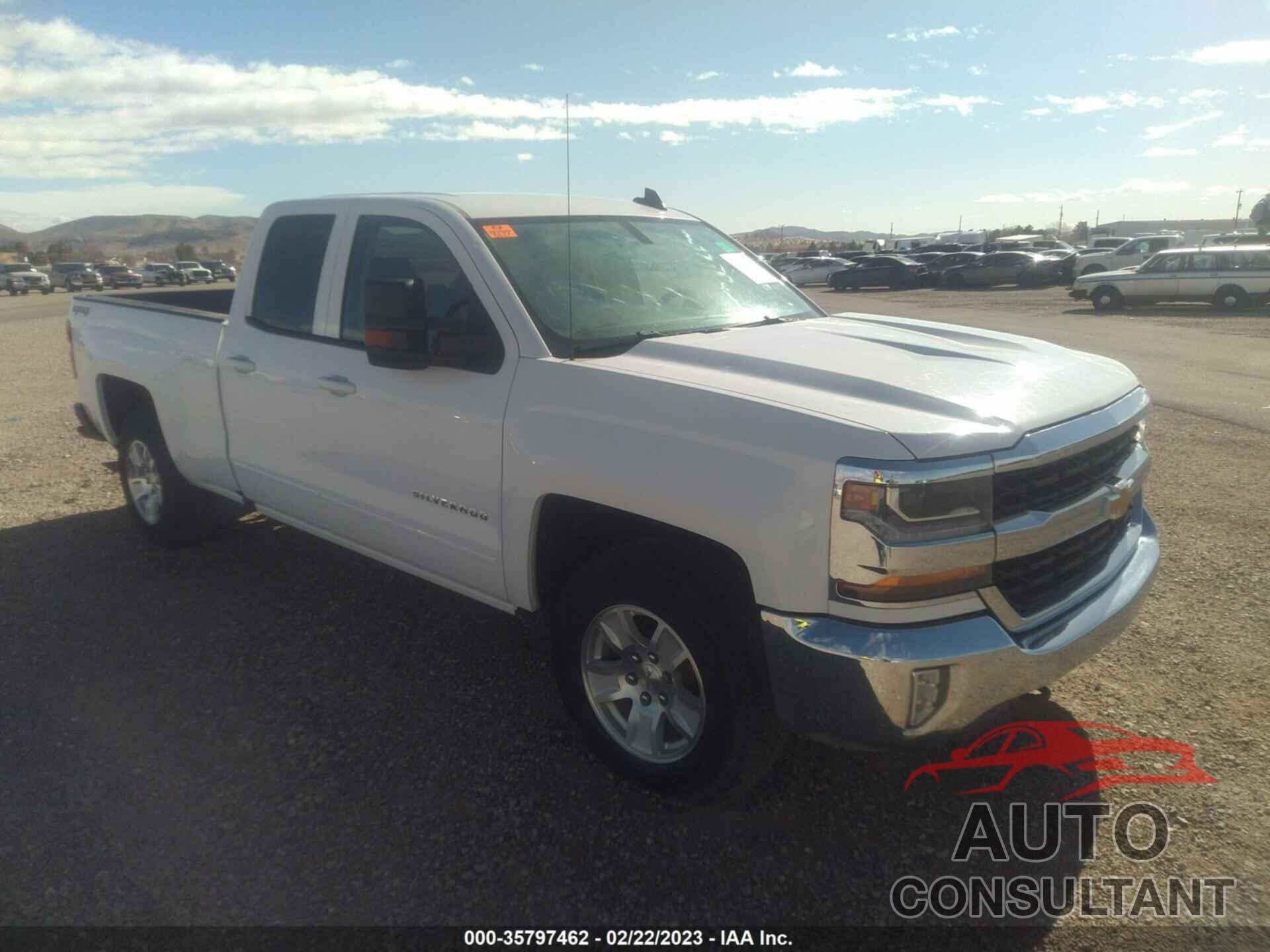 CHEVROLET SILVERADO 1500 2018 - 1GCVKREC7JZ284554