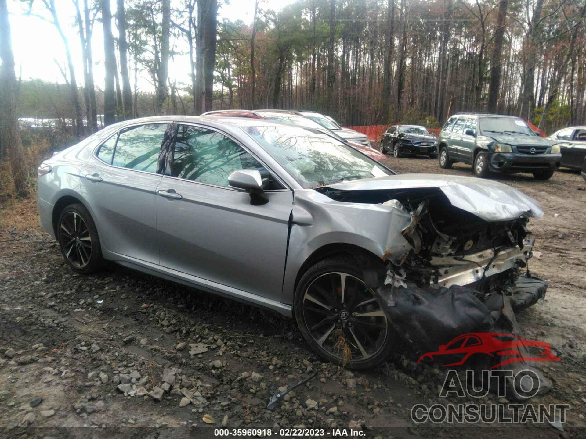 TOYOTA CAMRY 2018 - 4T1B61HK4JU110185