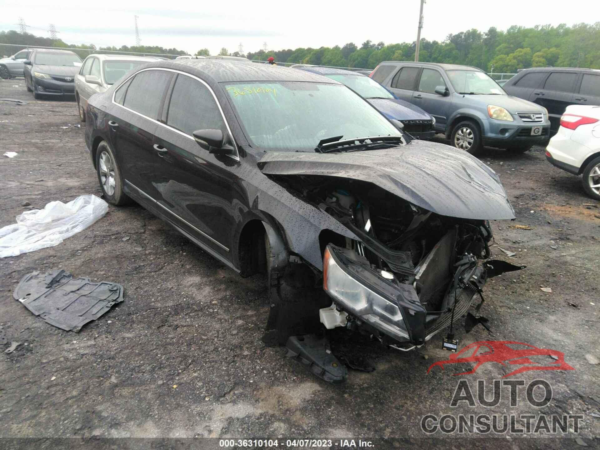 VOLKSWAGEN PASSAT 2017 - 1VWAT7A34HC028436