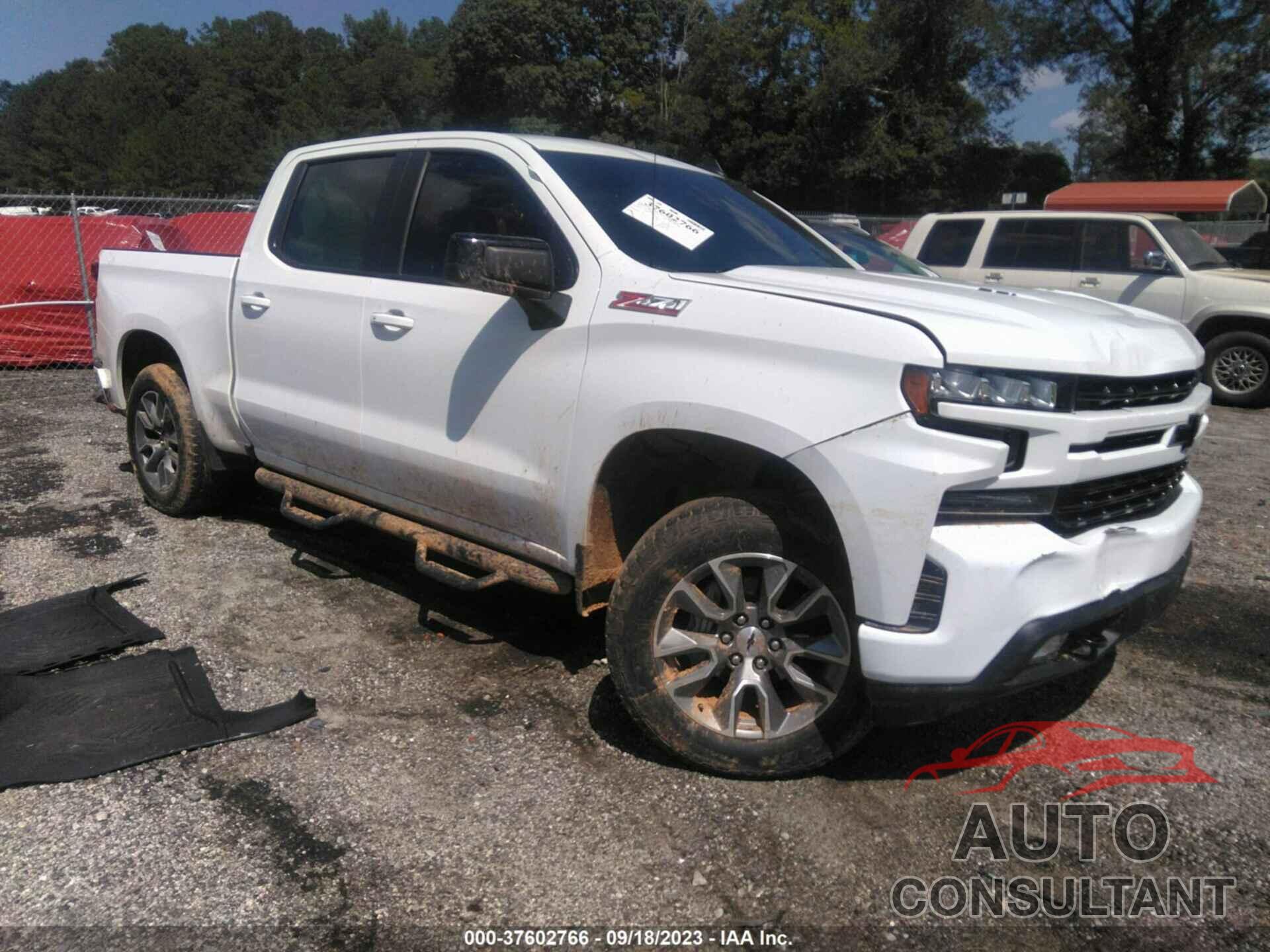 CHEVROLET SILVERADO 1500 2021 - 1GCUYEEL0MZ424709
