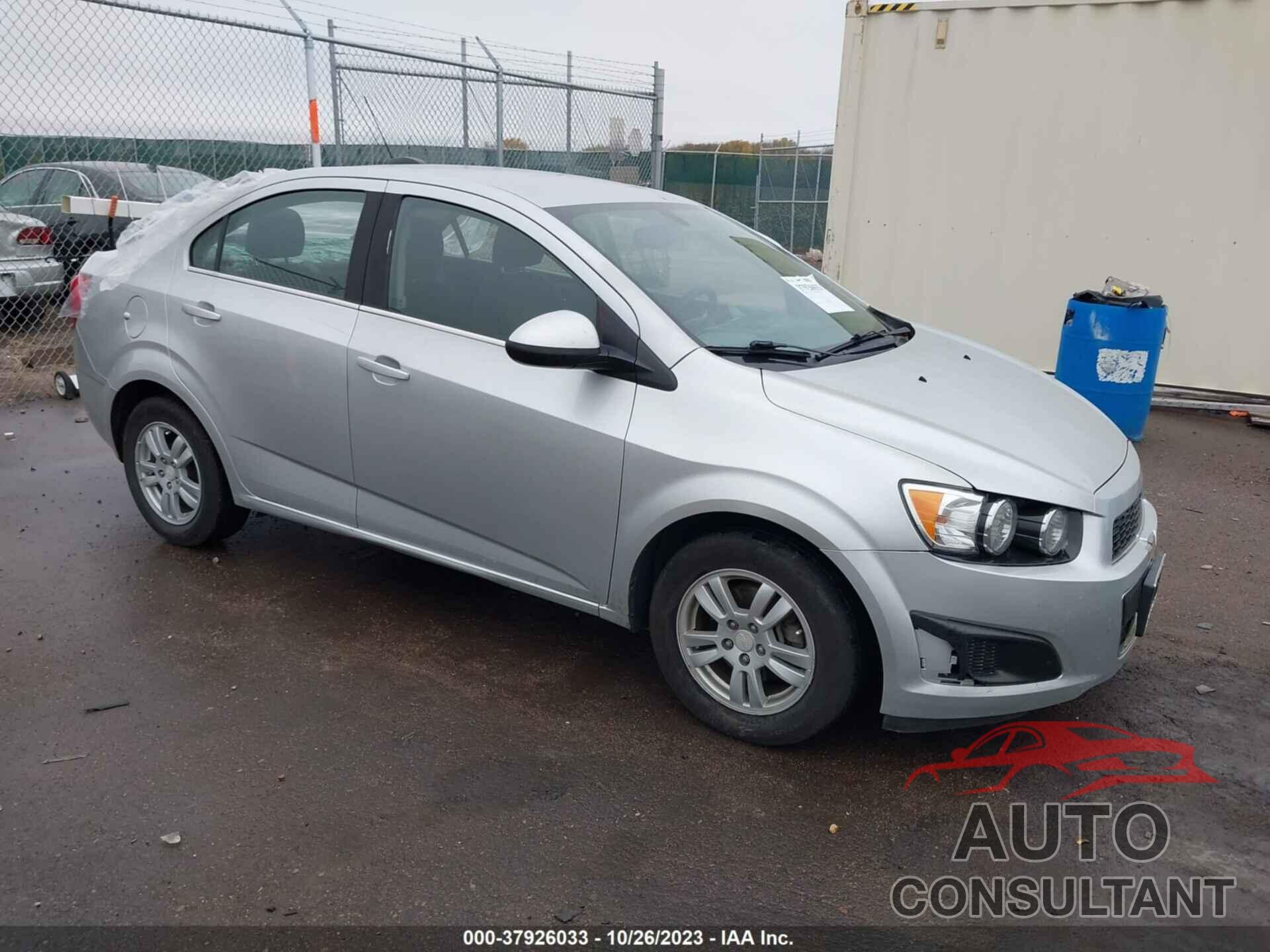 CHEVROLET SONIC 2016 - 1G1JC5SH2G4131342