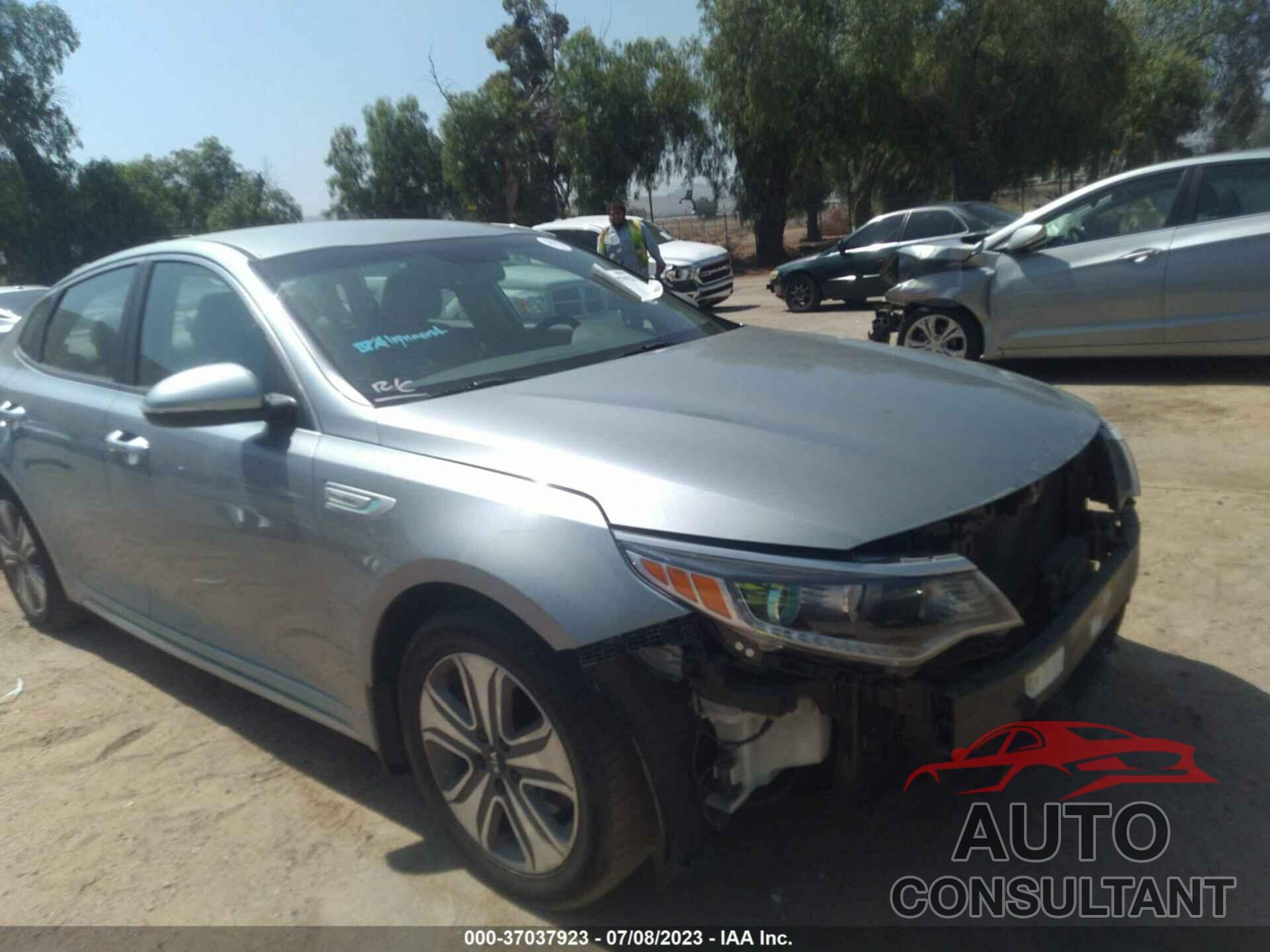 KIA OPTIMA PLUG-IN HYBRID 2017 - KNAGV4LD6H5007276