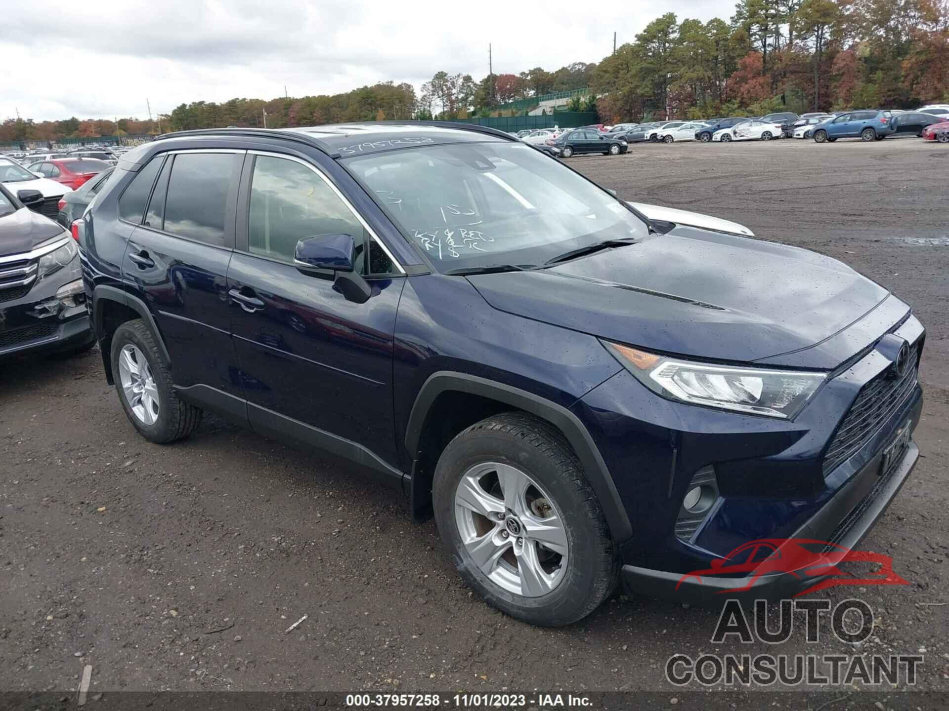 TOYOTA RAV4 2021 - JTMP1RFV4MD077892