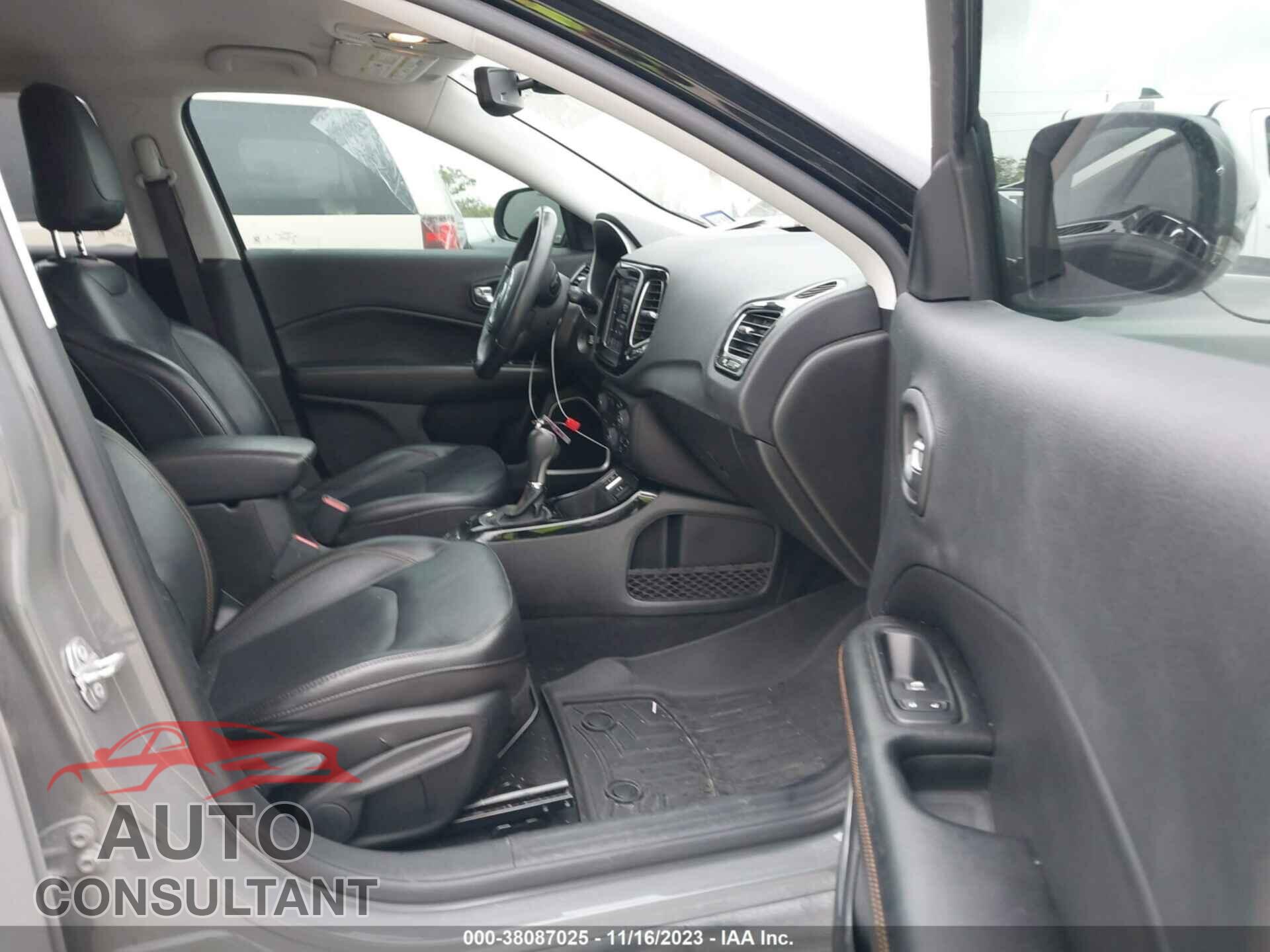JEEP COMPASS 2020 - 3C4NJCCB2LT108175