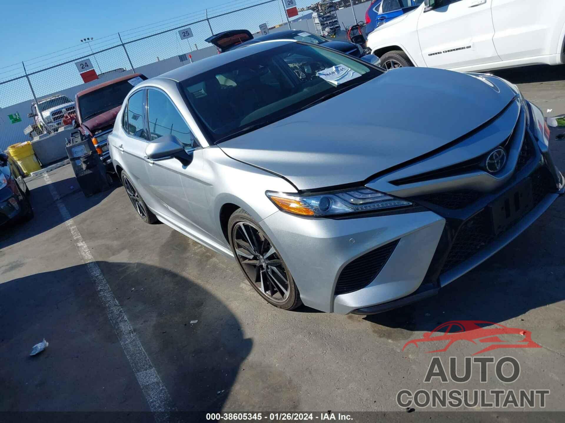 TOYOTA CAMRY 2018 - 4T1B61HK5JU132440