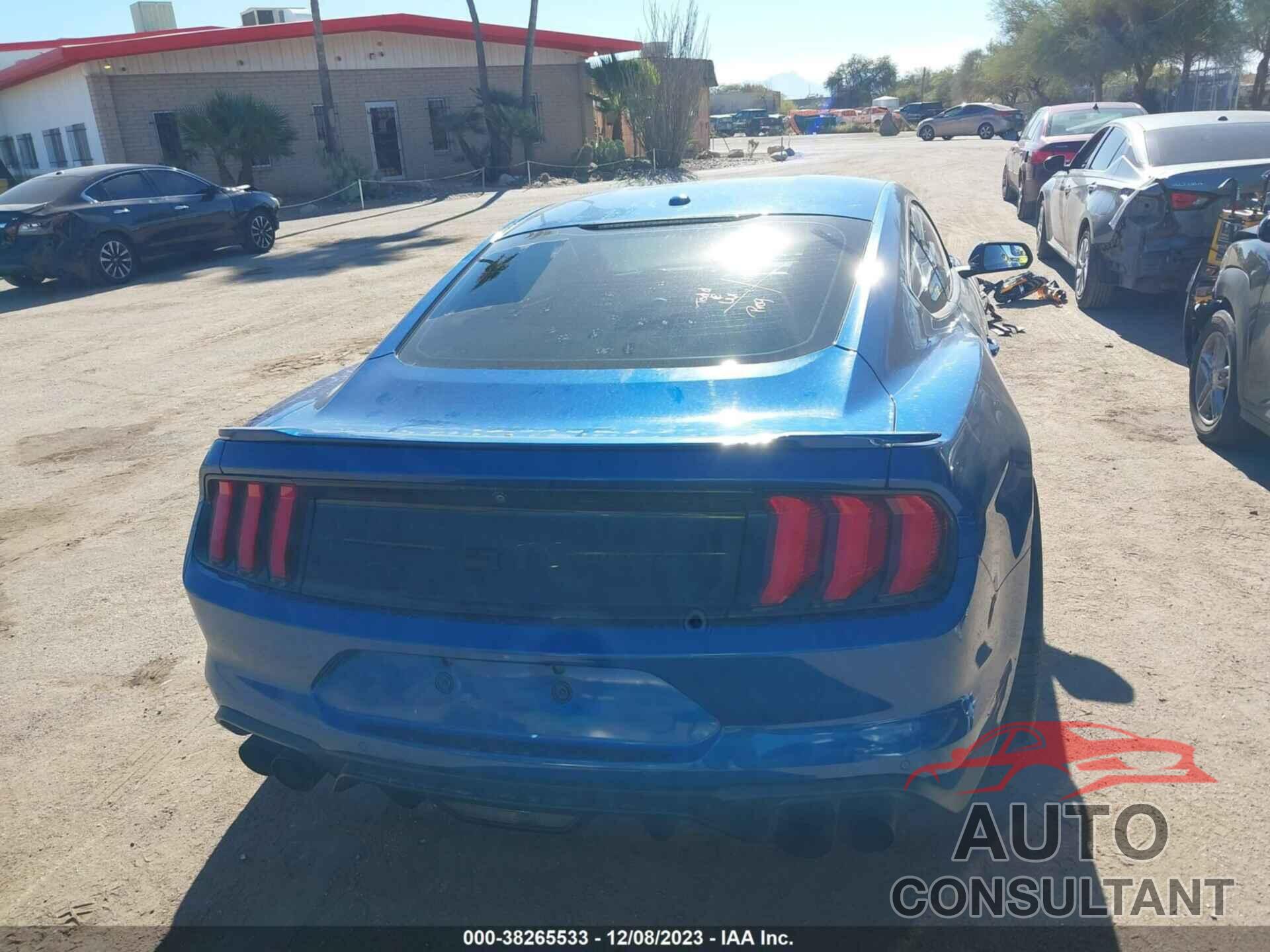 FORD MUSTANG 2018 - 1FA6P8CF9J5185132